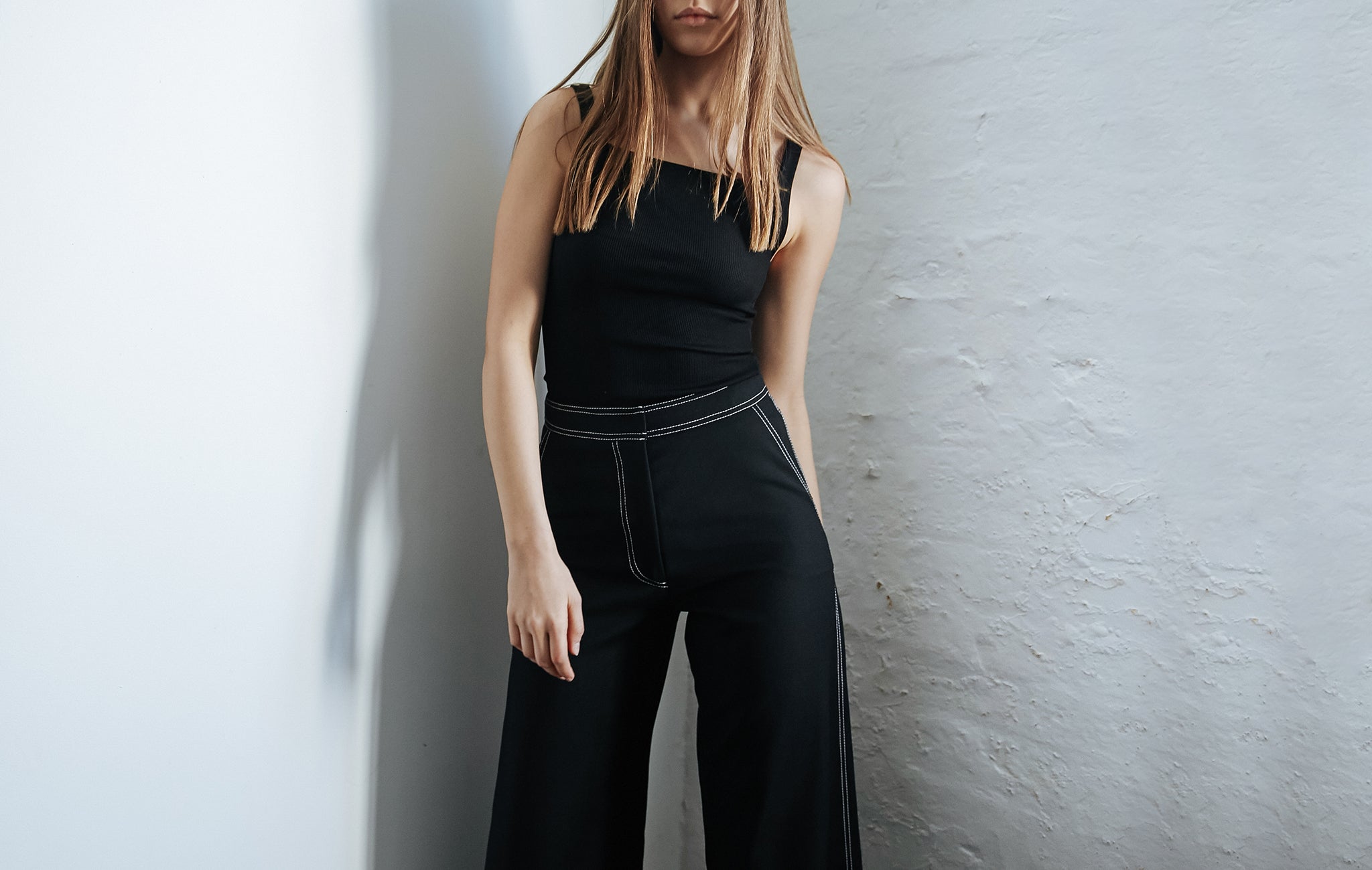 10 Things Only People Who Constantly Wear Black Will Understand