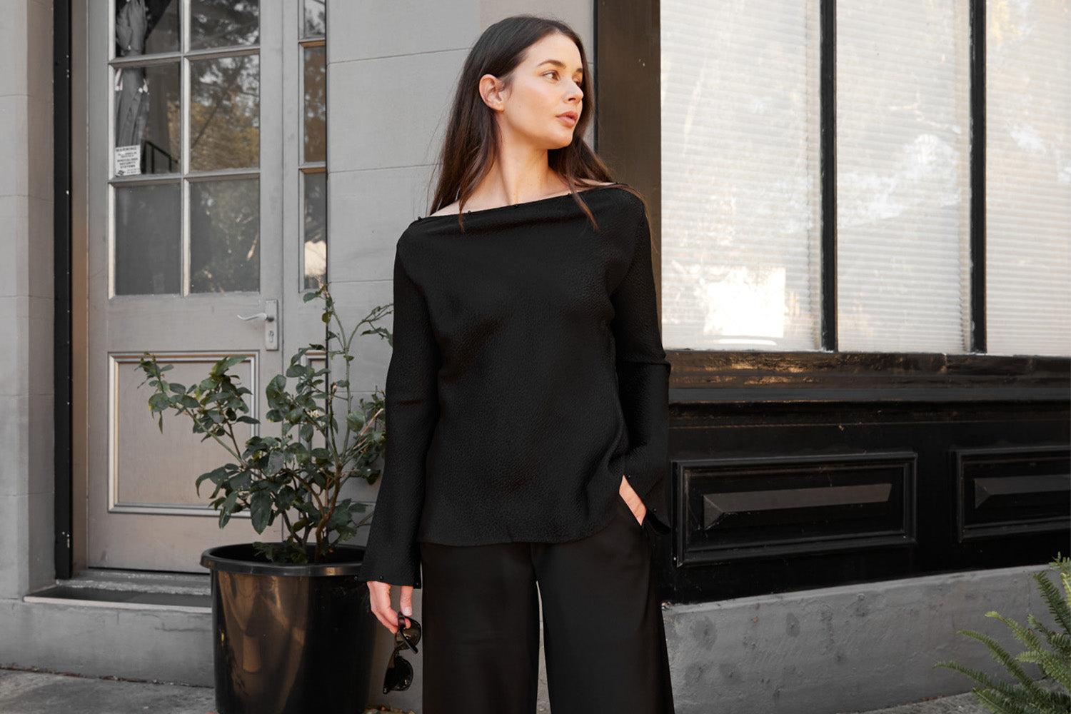 Why an All-Black Outfit Always Works | The UNDONE Why an All-Black Outfit Always Works | The UNDONE