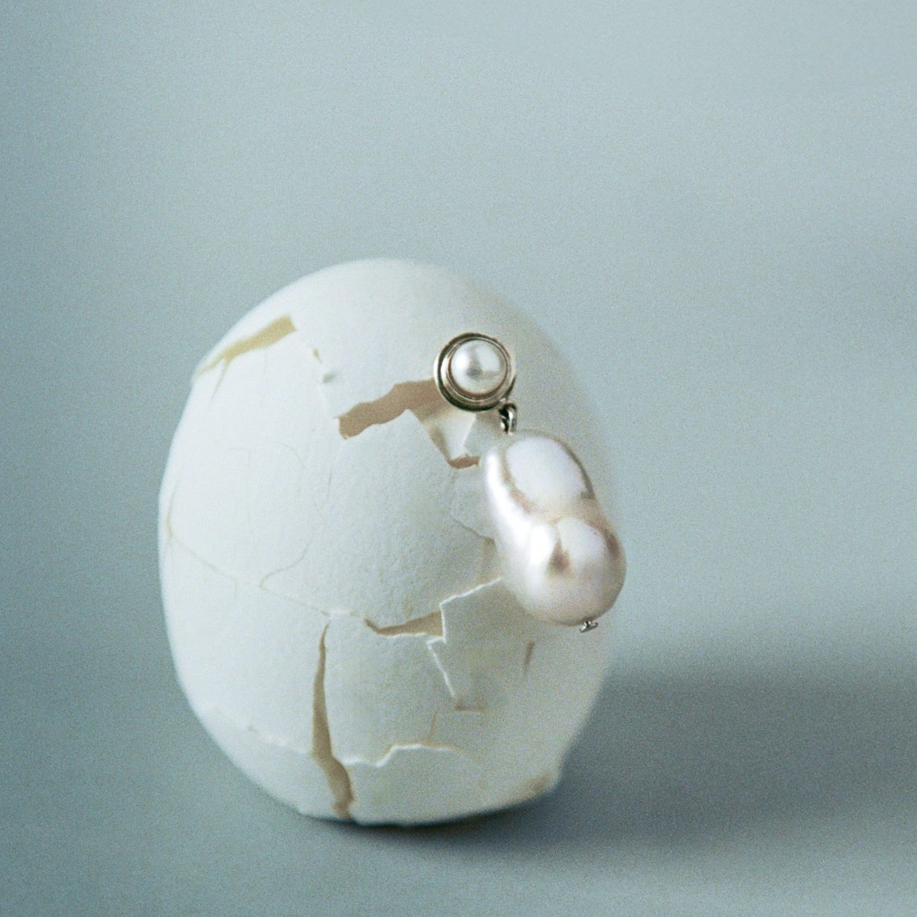 AGMES | Delphine Earrings | The UNDONE