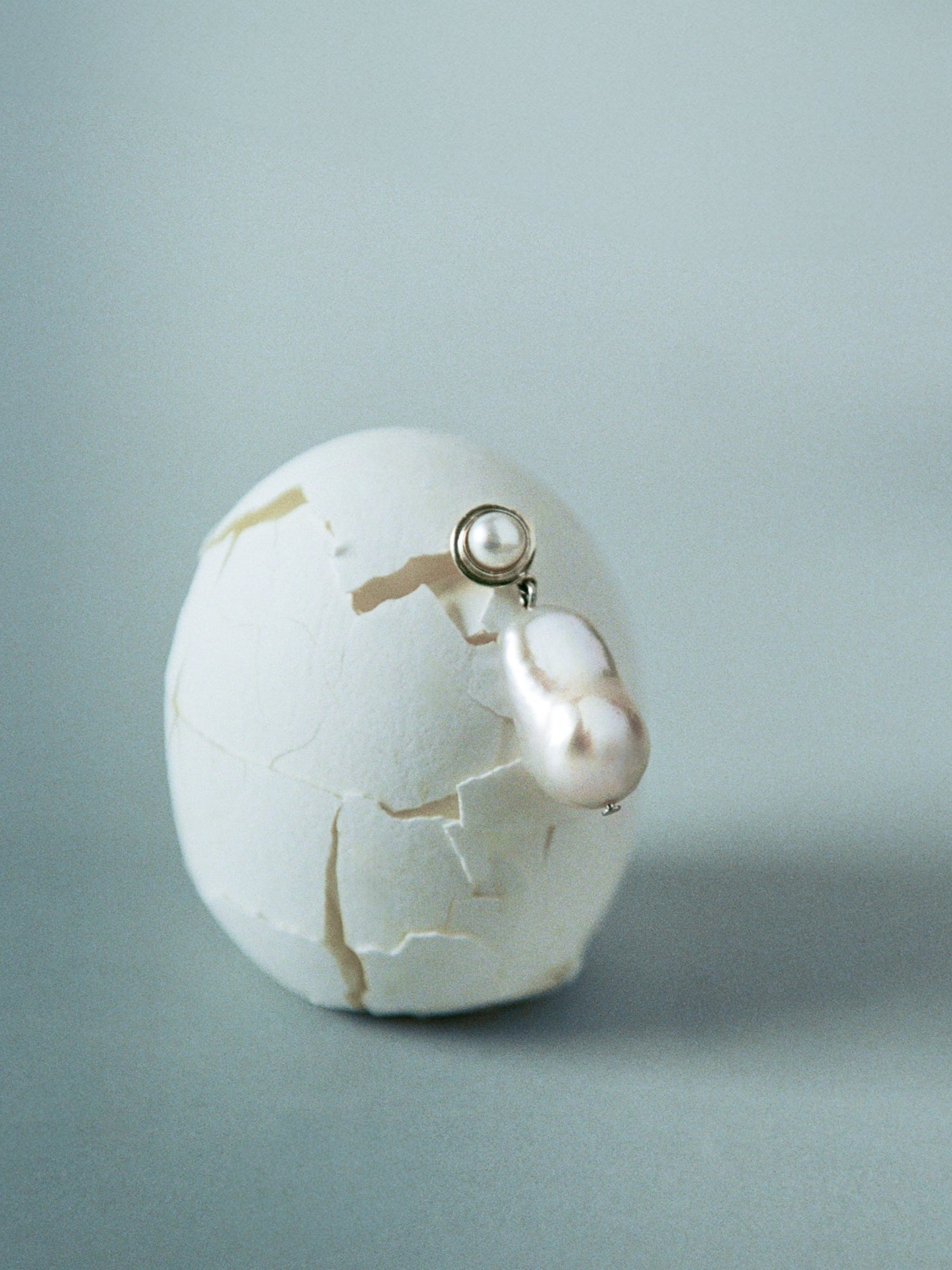 AGMES | Delphine Earrings | The UNDONE