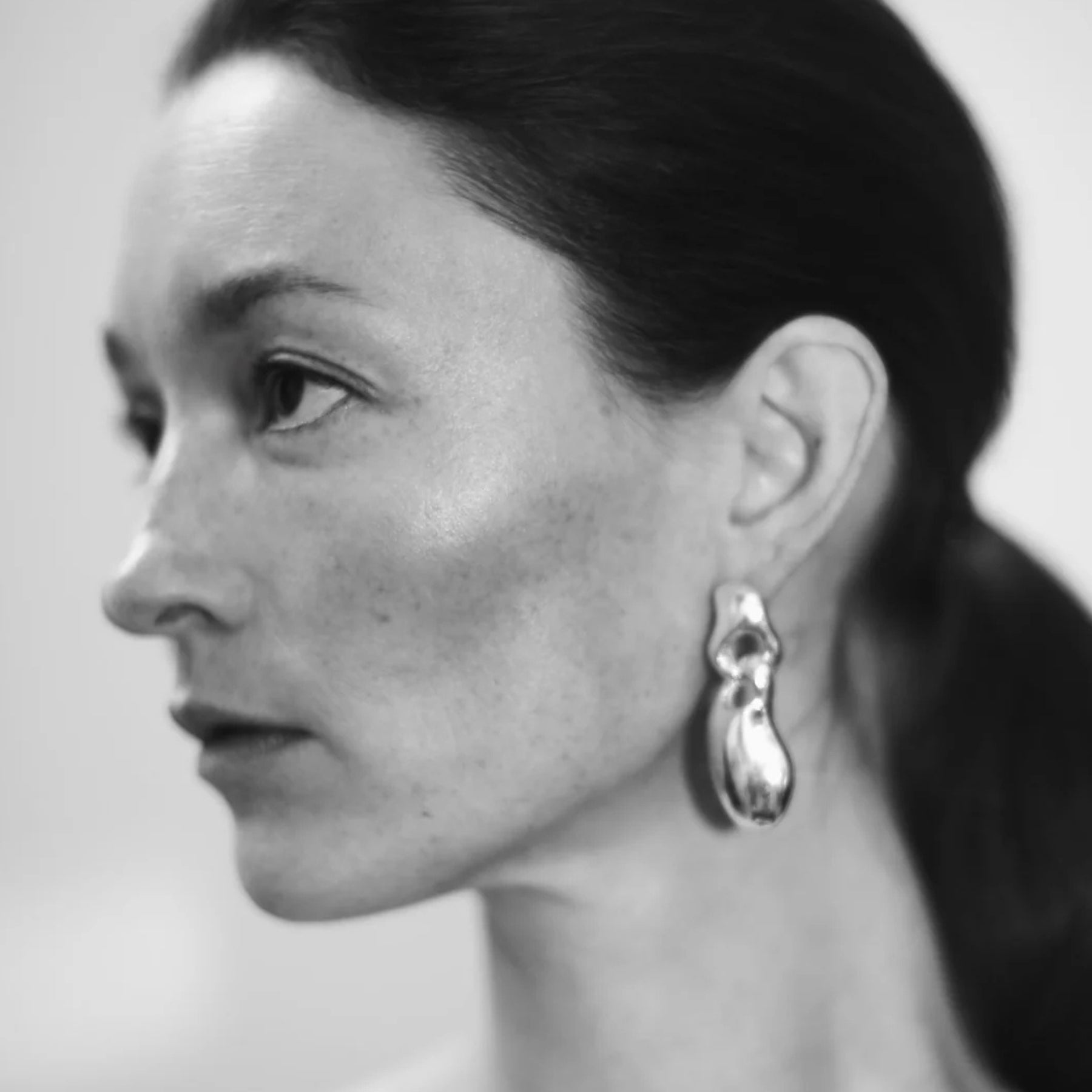 THE_UNDONE_AGMES_FRACESCA_EARRINGS_2.jpg