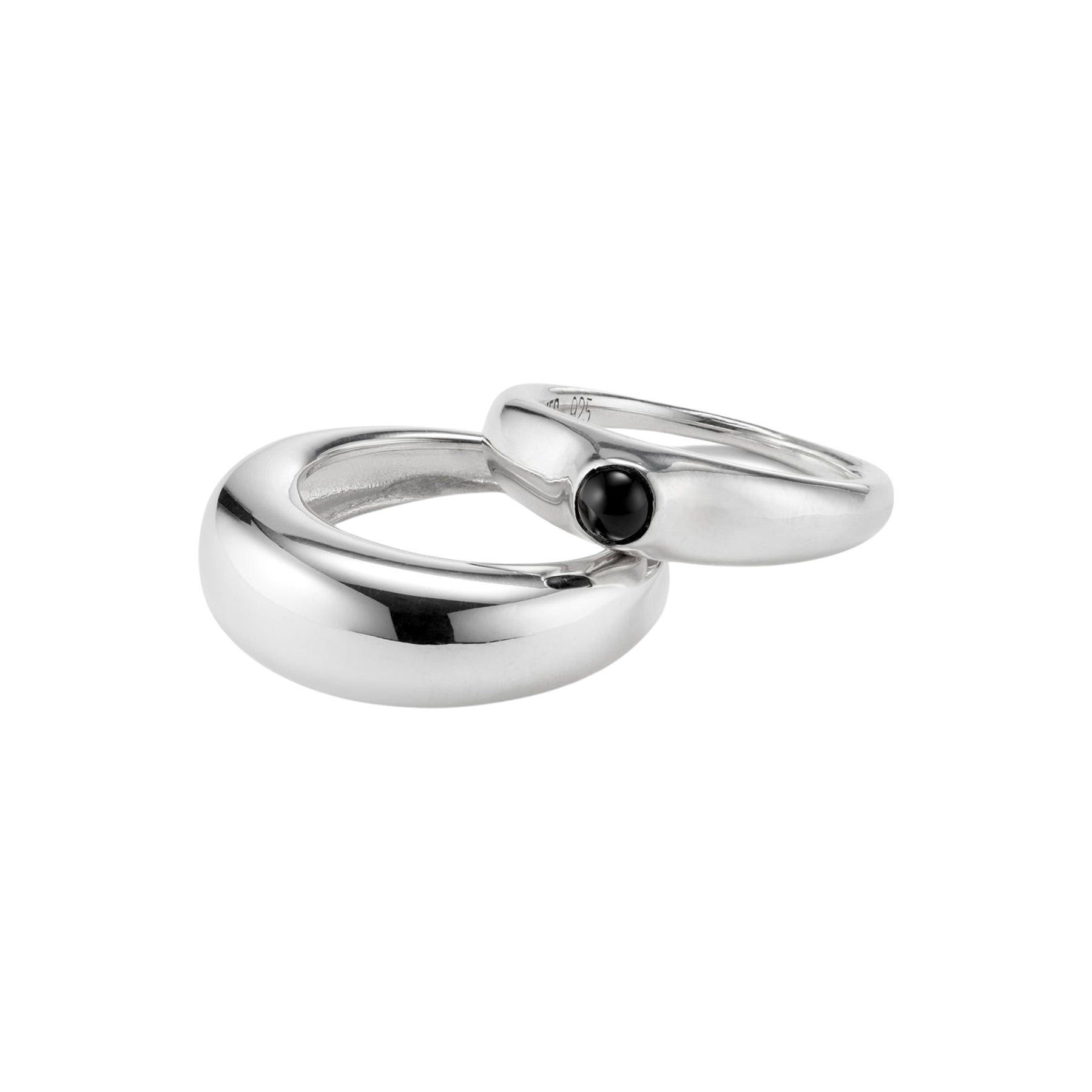 The-UNDONE_Agmes_Cara-Domed-Ring-Set_Silver-Onyx.jpg