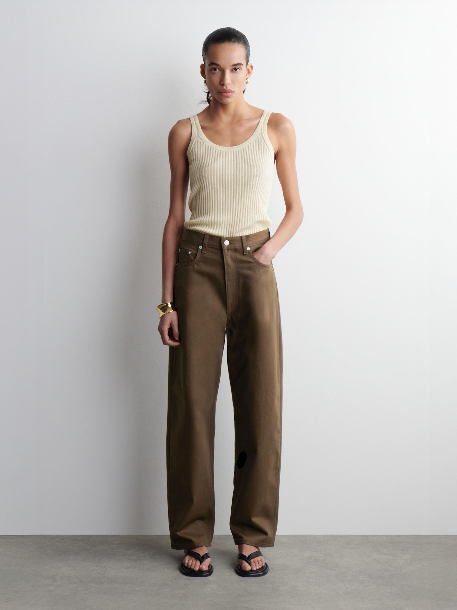 COS | Bay Barrel-Leg Jeans in Brown | The UNDONE