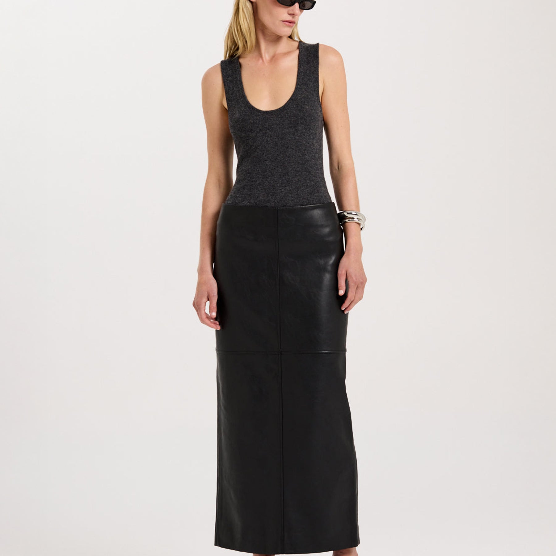 HENNE | Marano Skirt in Black | The UNDONE