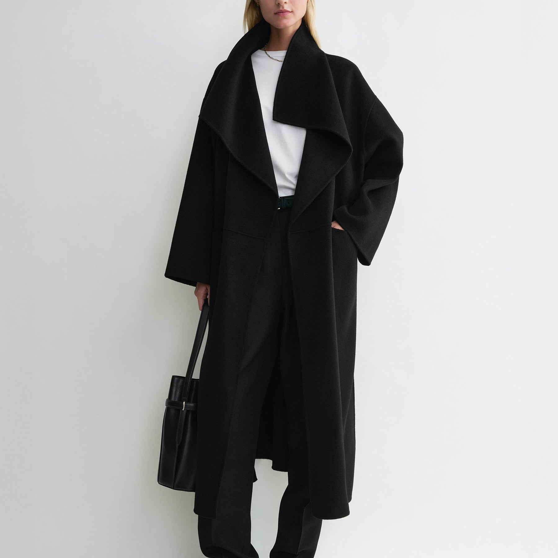 TOTEME | Signature Wool Cashmere Coat in Black | The UNDONE