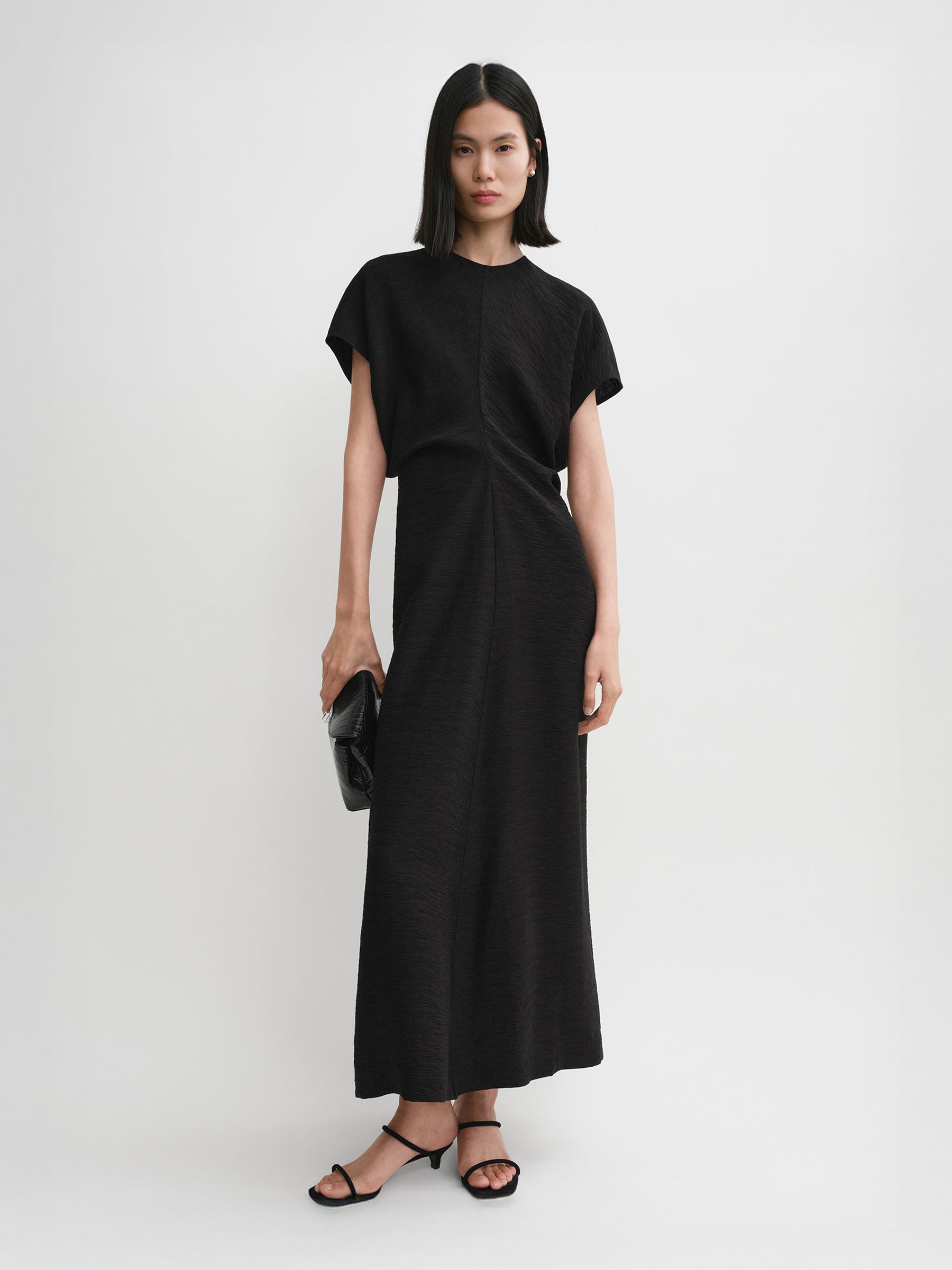 TOTEME | Slouch Waist Crinkled Dress in Black | The UNDONE