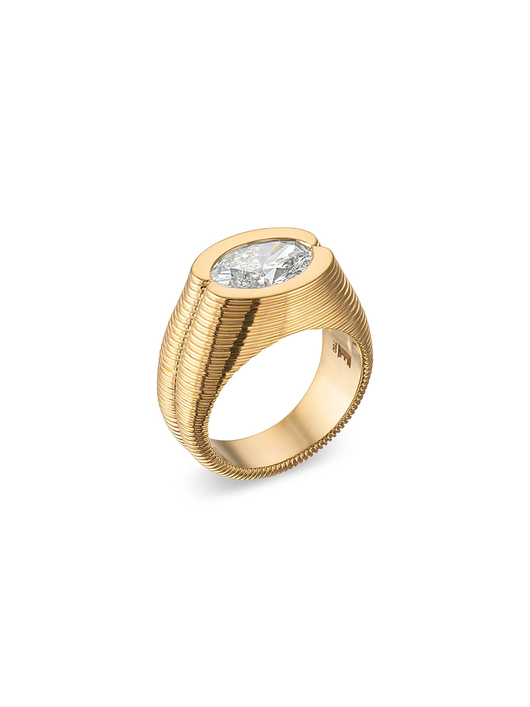 EREDE | Delta Signet Ring in Yellow Gold | The UNDONE