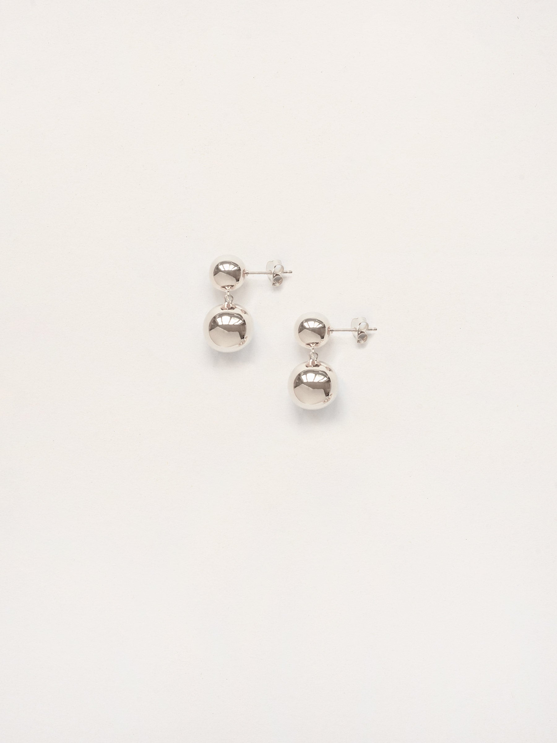 LIÉ STUDIO | The Caroline Earring in Silver | The UNDONE