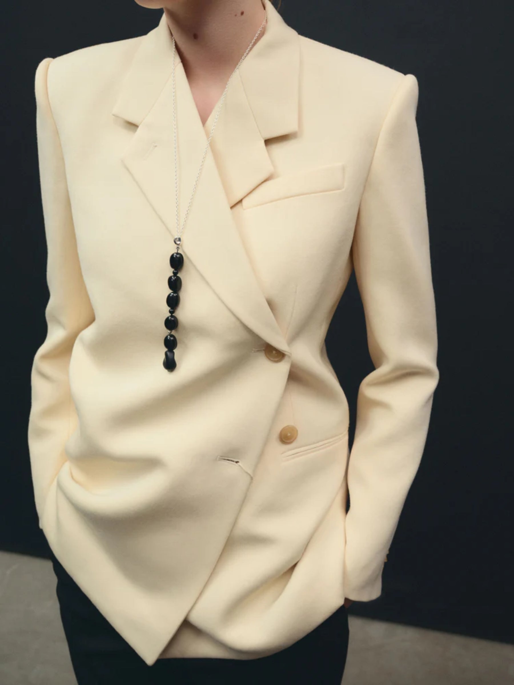 Agmes Selma Pendant in Black Onyx