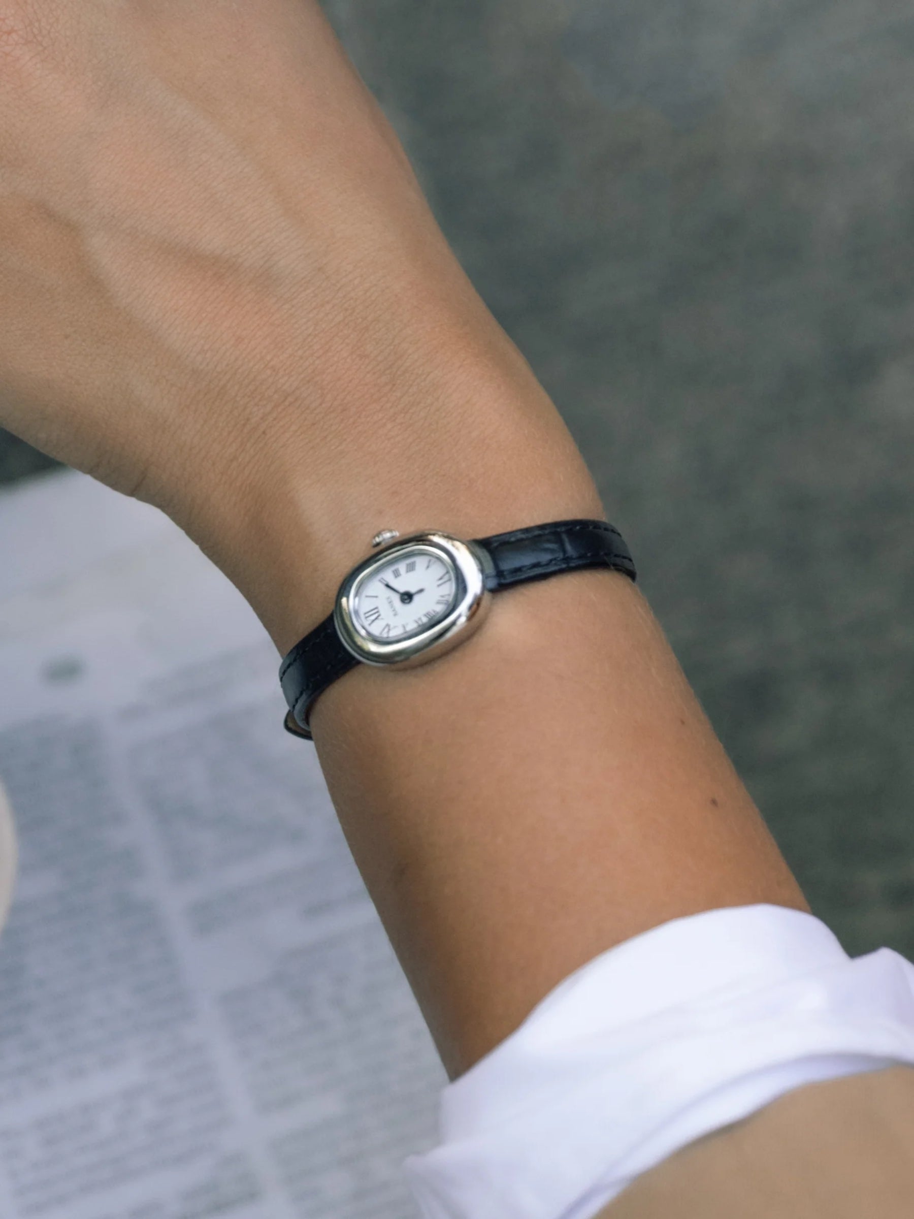 Banks Timepieces | Le Présent Petite | Stainless steel and Black