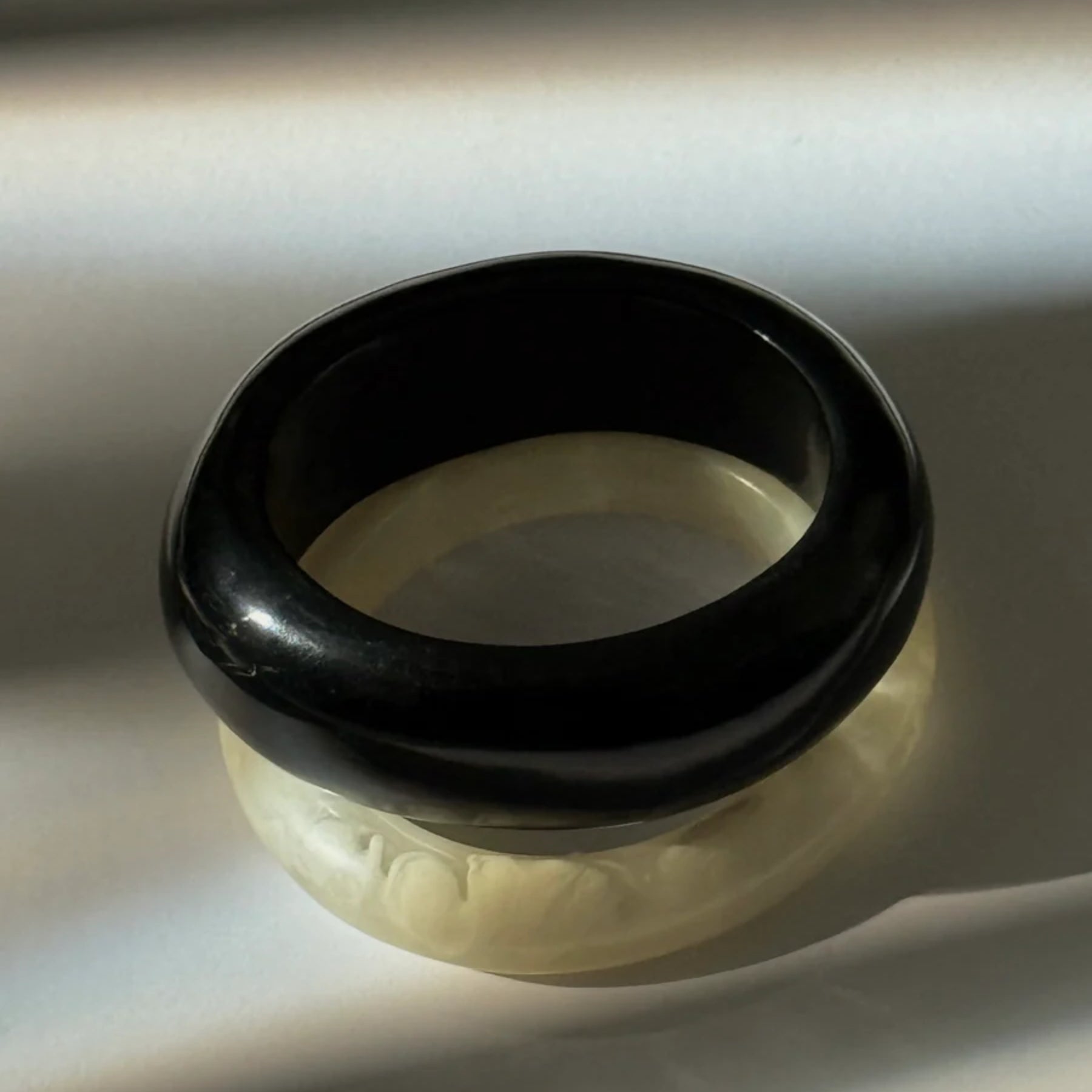 Constantina Vintage | 1960's-1970's black and white Bangle set