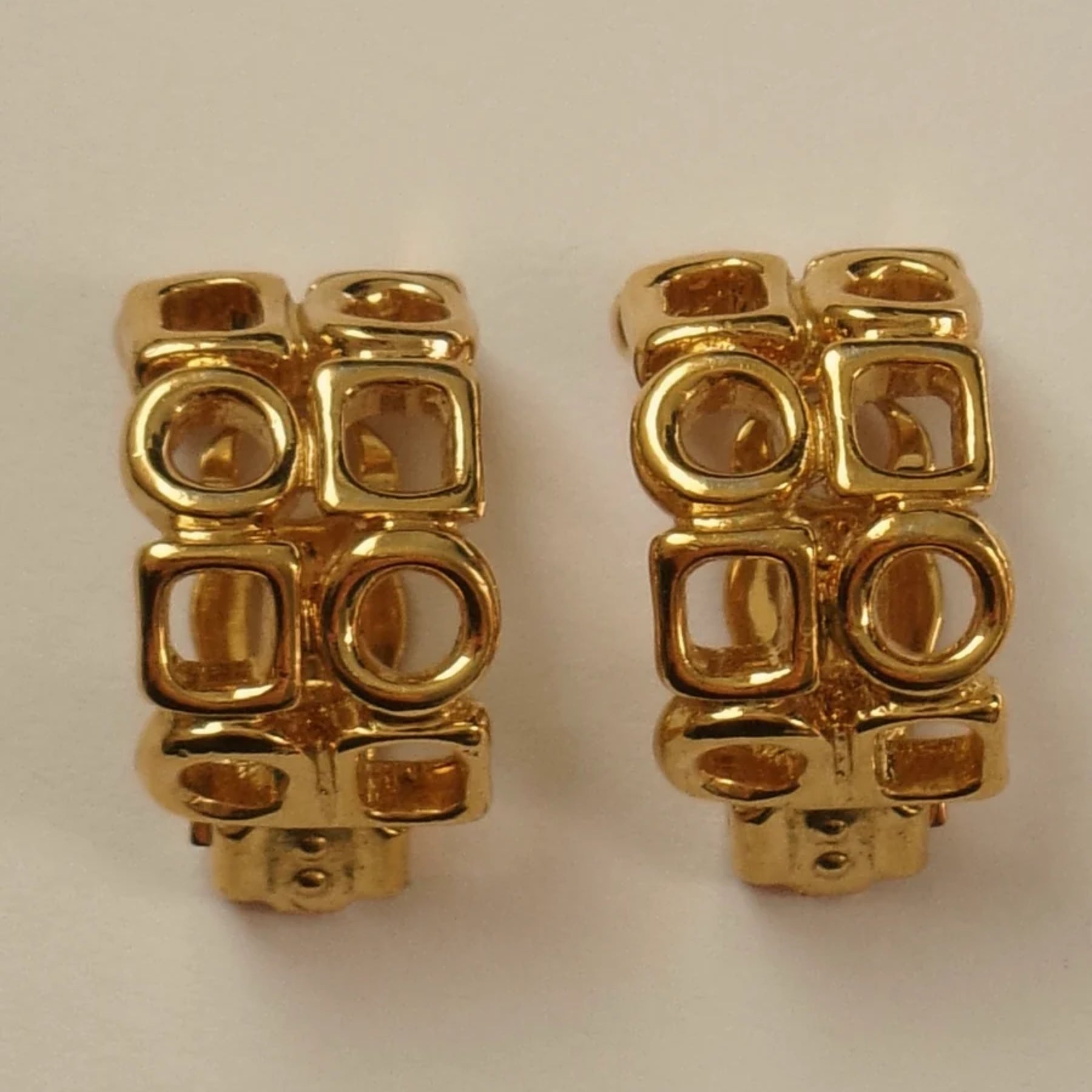 Constantina Vintage | Givenchy 1980's open work gold plated clip on earrings