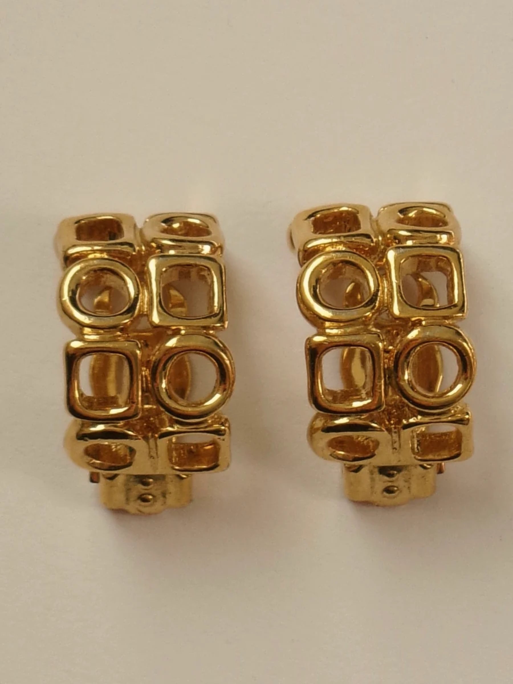 Constantina Vintage | Givenchy 1980's open work gold plated clip on earrings