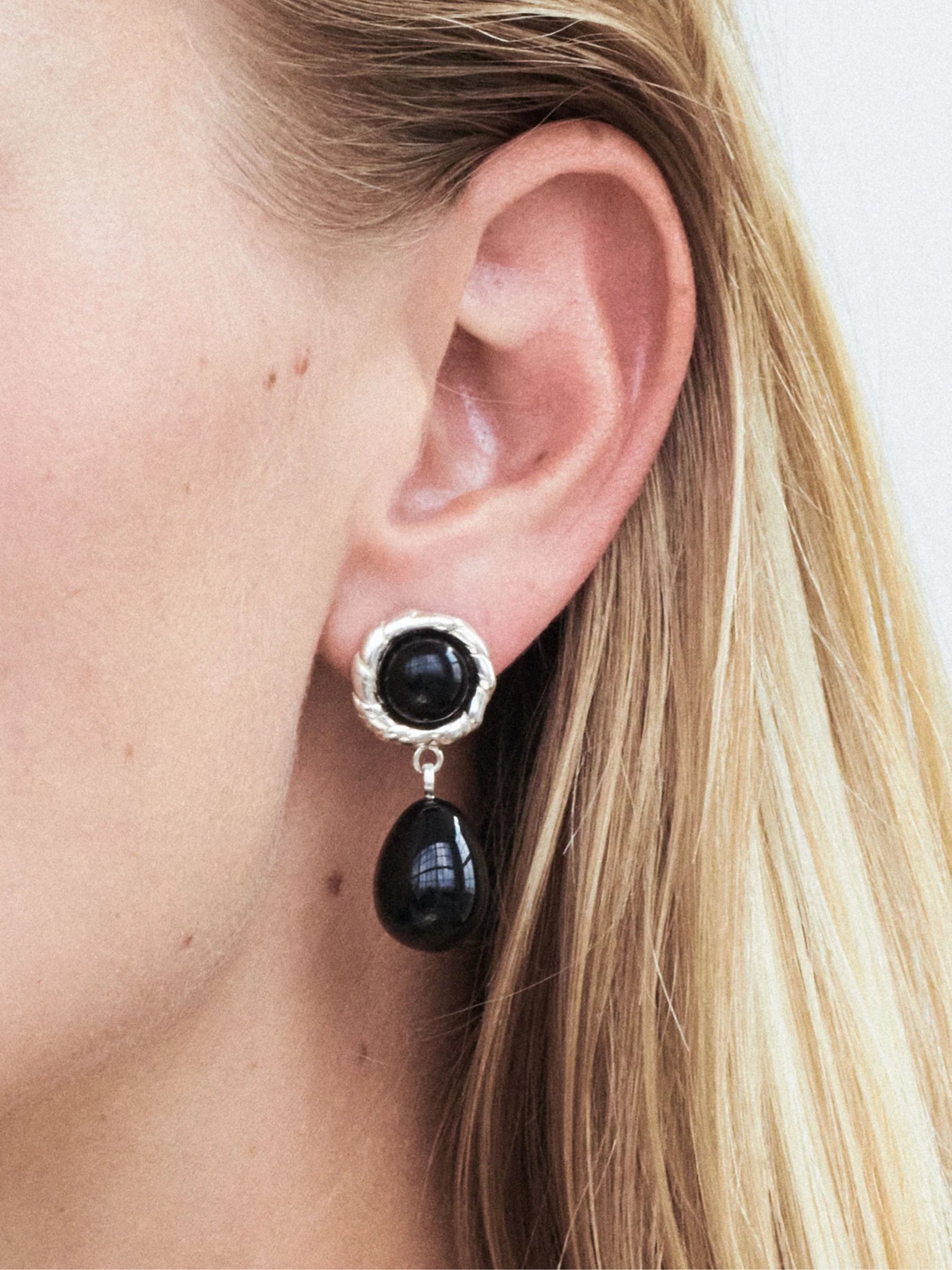 Corali Emma Earrings in Silver and Black Onyx
