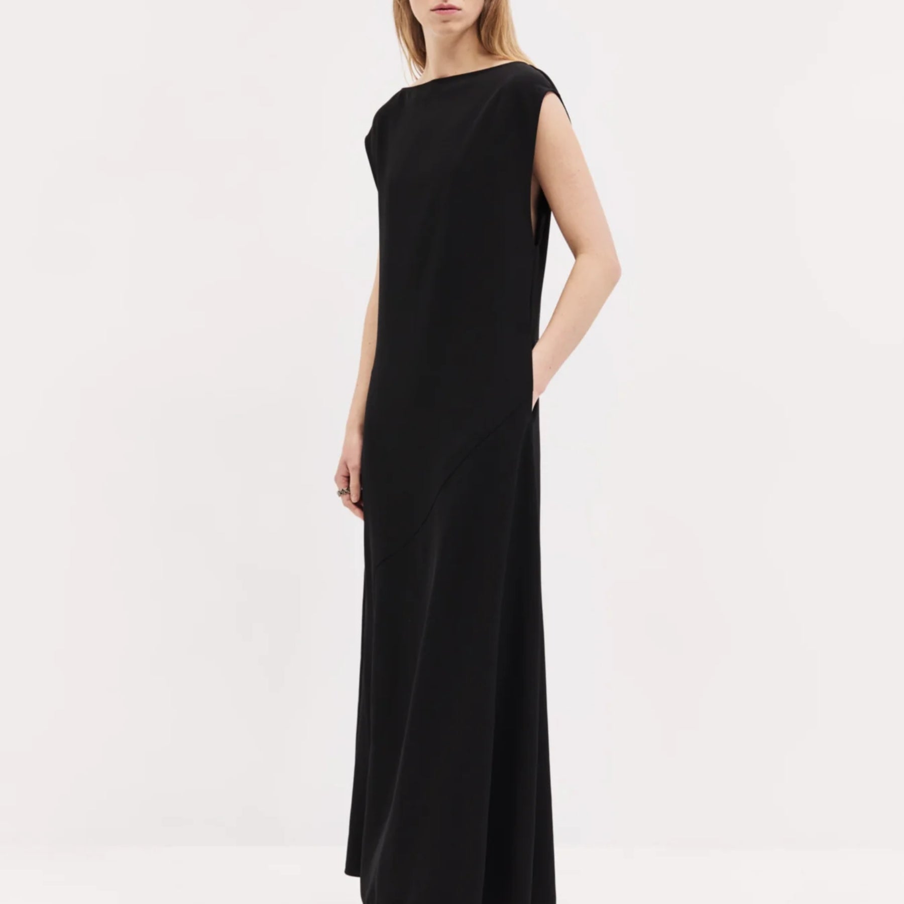 Harris Tapper Sofie Dress in Drape Suiting - Black