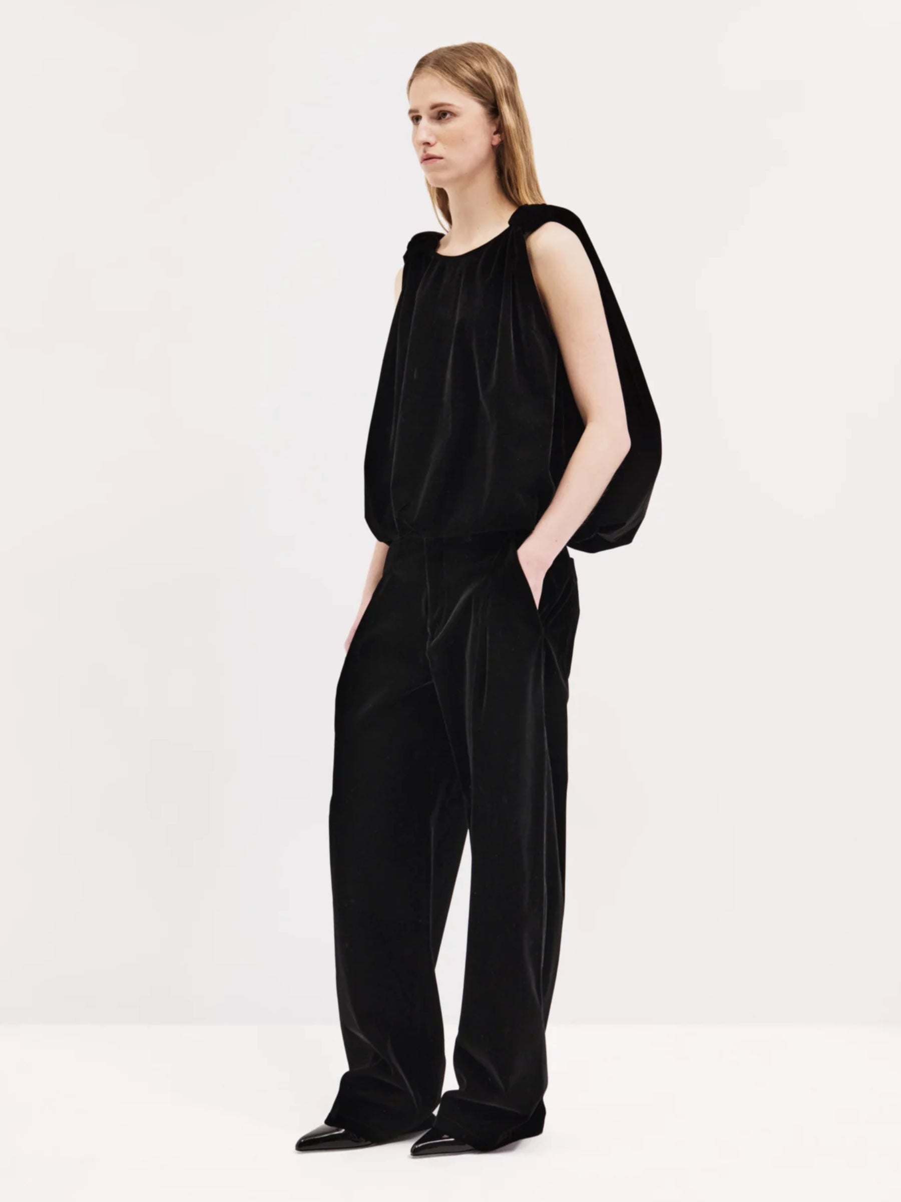 Harris Tapper Black Velvet Knot Top 