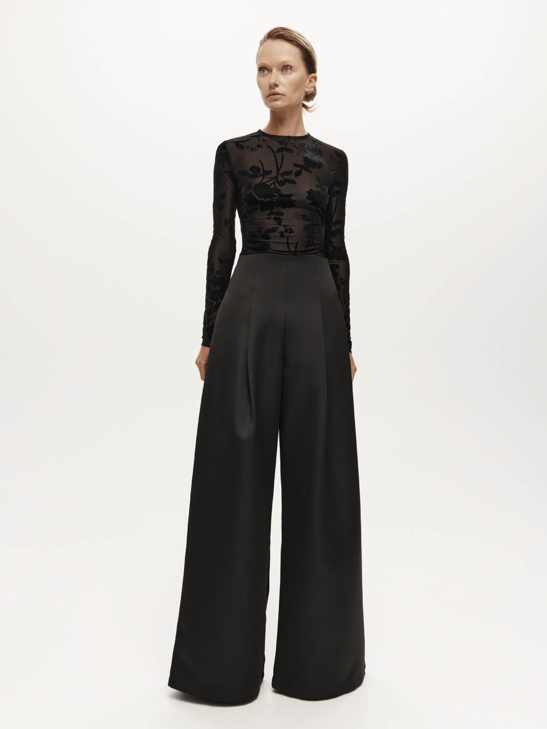 Harris Tapper Darvos Top in Back Velvet