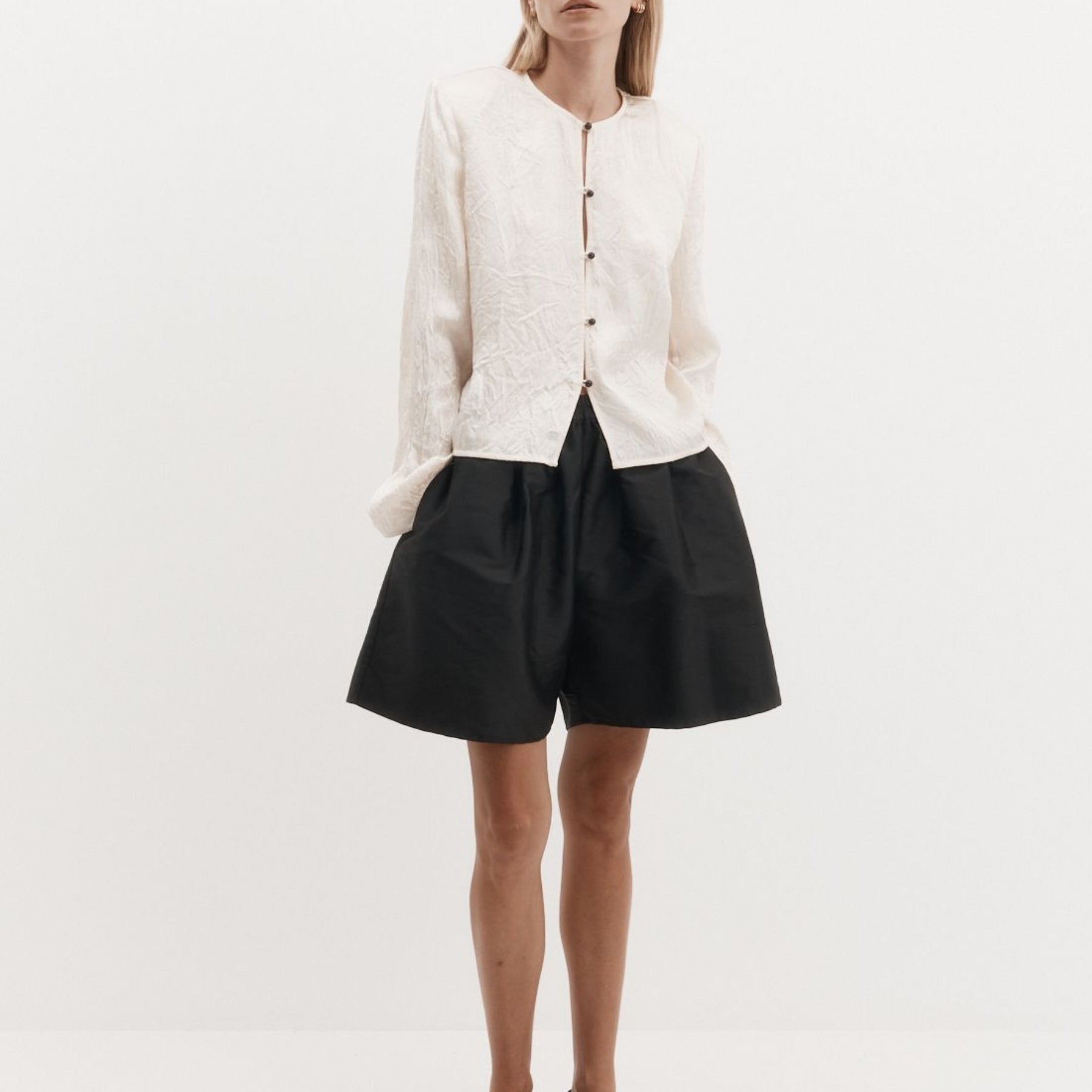 Harris Tapper Voluminous Short in Black Silk Taffeta