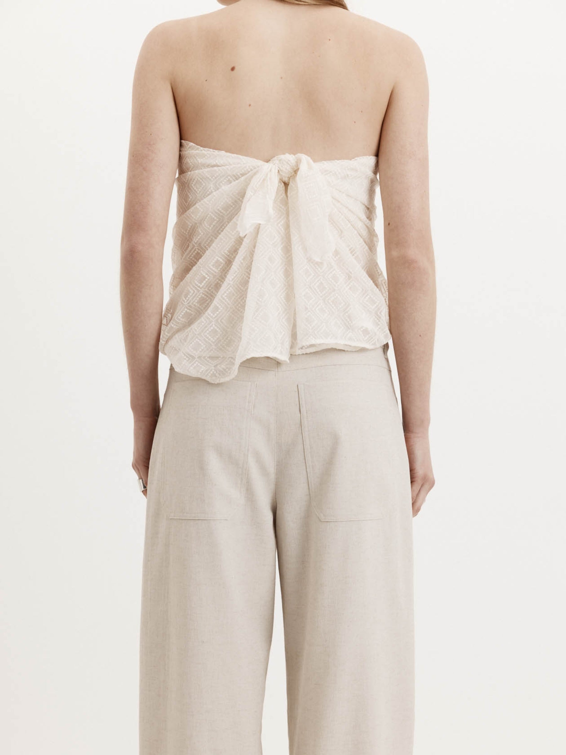 Harris Tapper Beru Top in Ivory