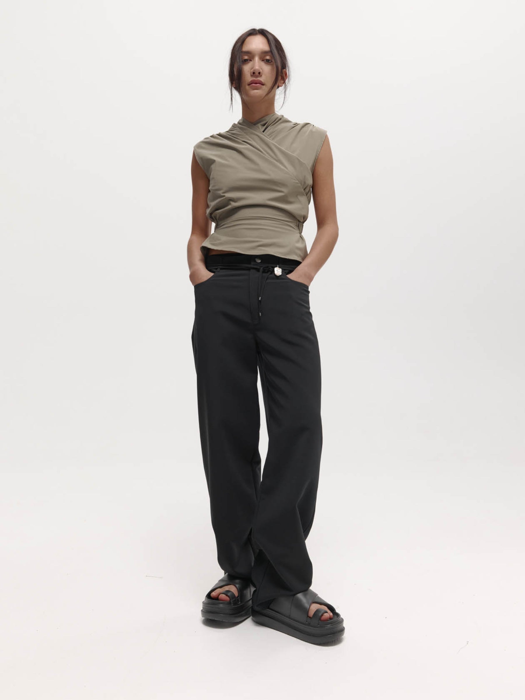 Harris Tapper Chaimberlain Top in Taupe