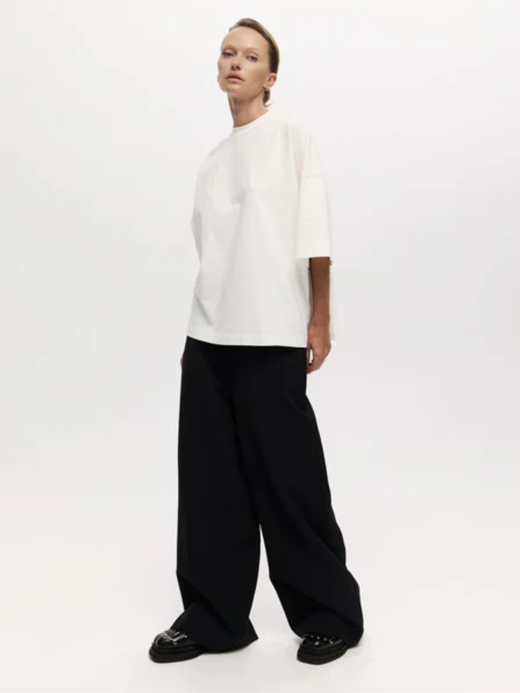 Harris Tapper | Gibson T-Shirt in White | The UNDONE