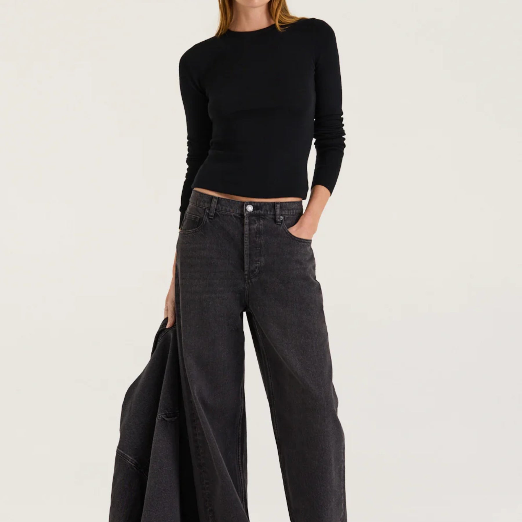 HENNE | Gisella Jean in Black Wash