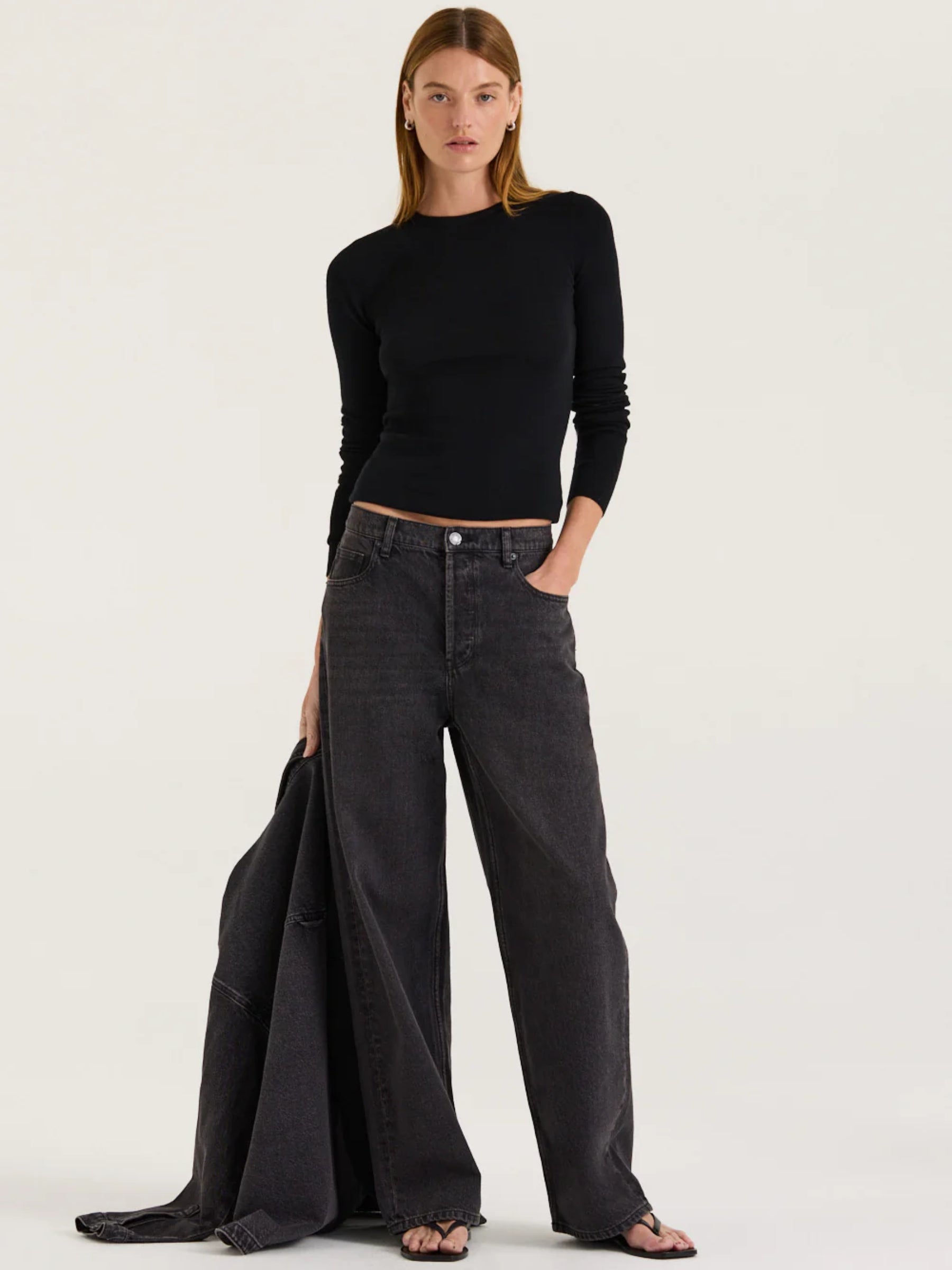 HENNE | Gisella Jean in Black Wash