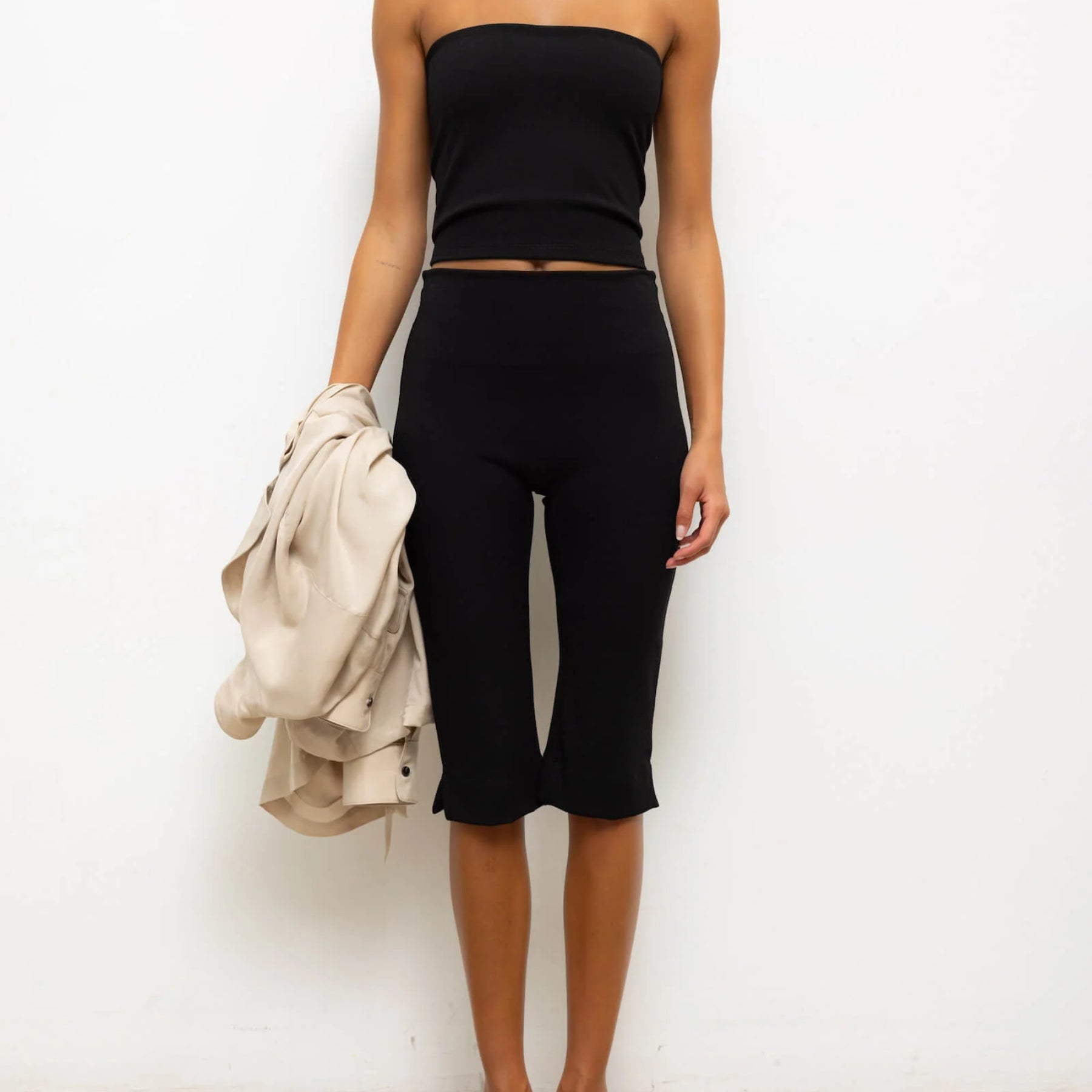 LESET | Rio Capri Pants in Black