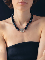 Le Sundial Nautilus Onyx Collar | TheUNDONE