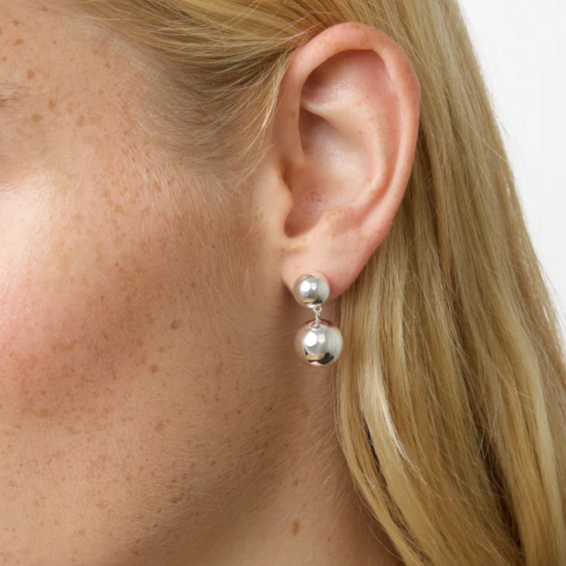 LIÉ STUDIO | The Caroline Earring in Silver | The UNDONE