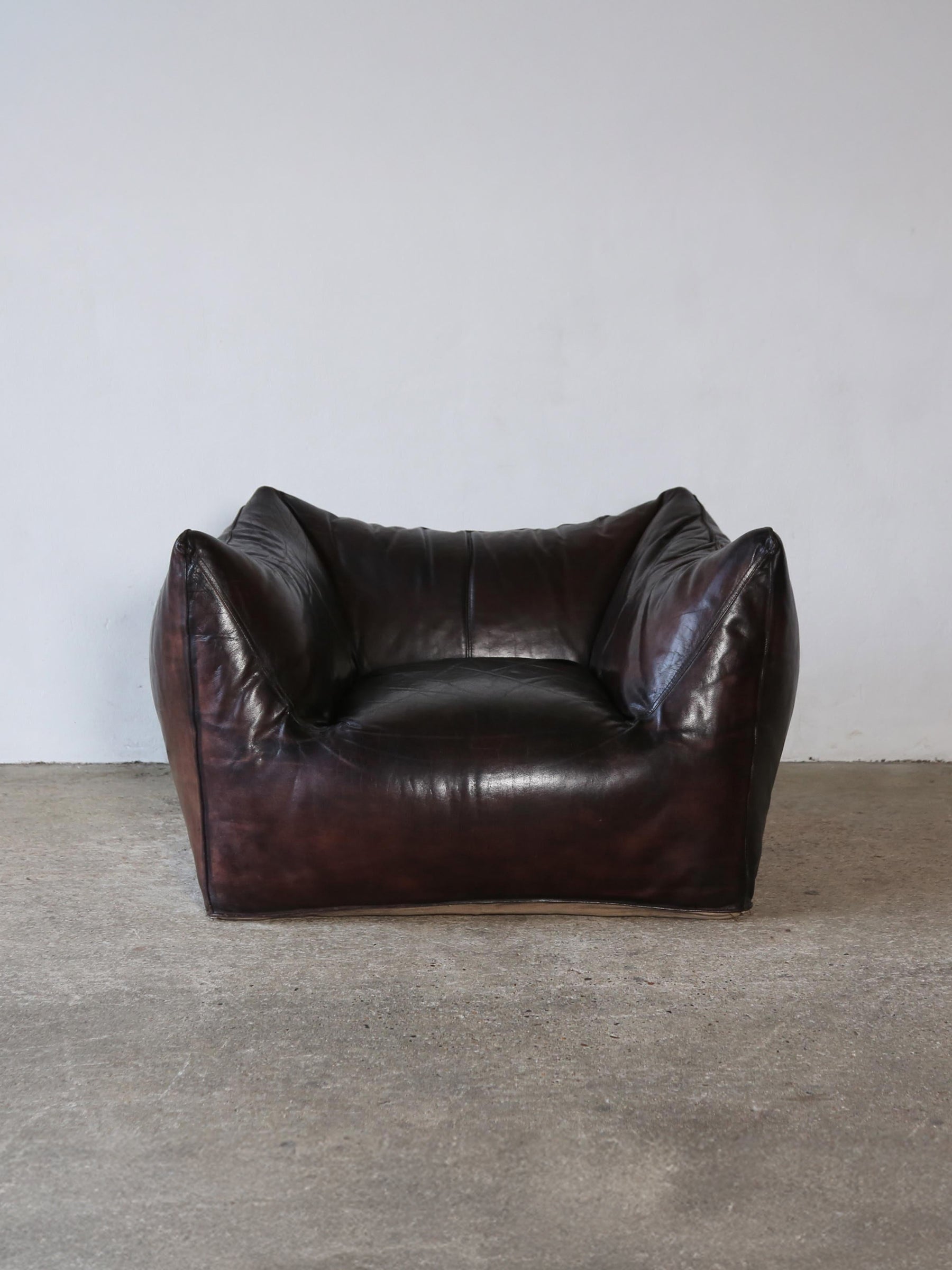 1ST DIBS | Early Mario Bellini Le Bambole Lounge Chair Original Leather, C&B Italia, 1970s | The UNDONE