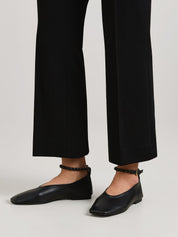 A.Emery | Steele Flat in Black | The UNDONE