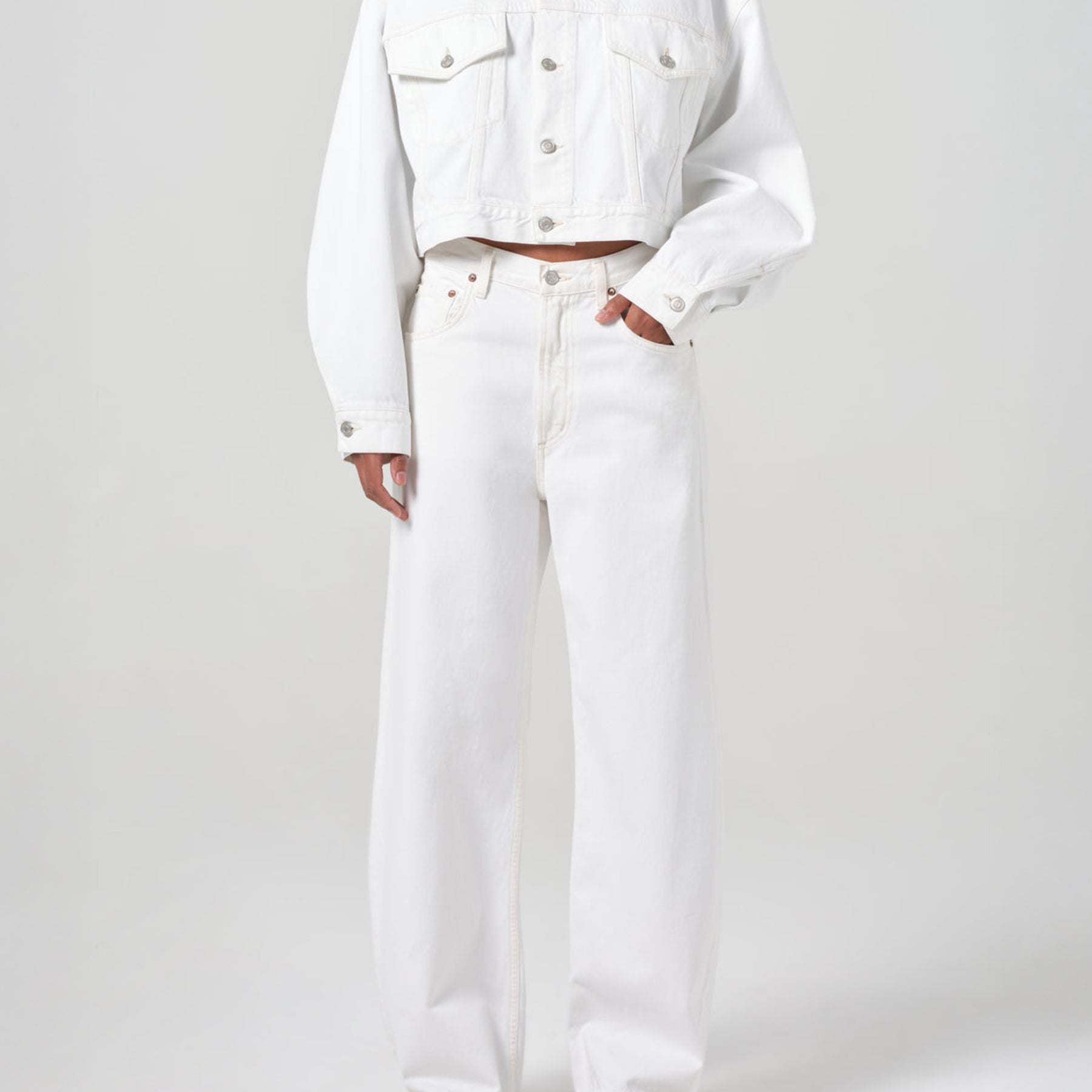 AGOLDE | Low Curve Jean in White Milkshake | The UNDONE