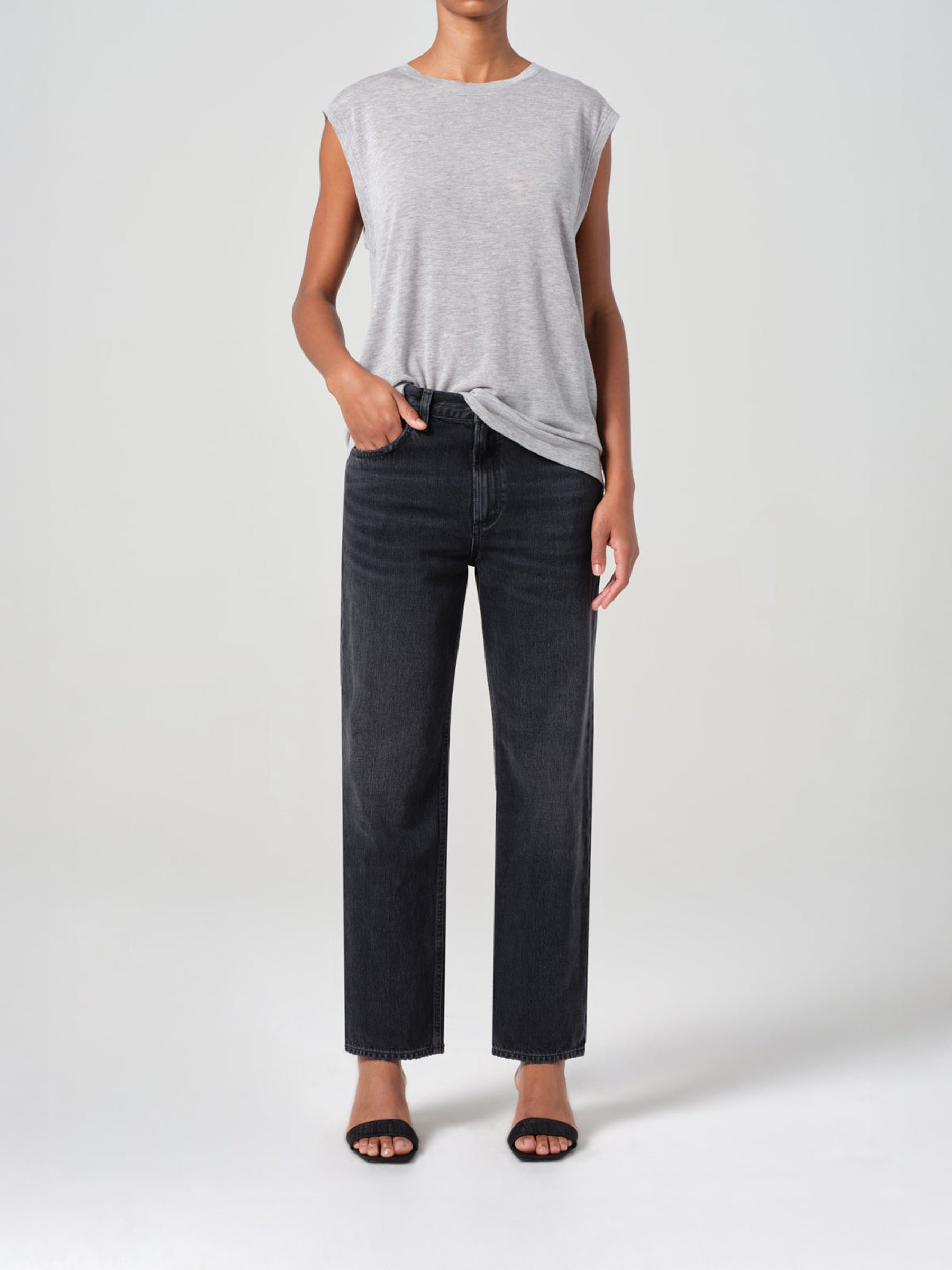 AGOLDE | Valen Jean in Washed Black Hitch | The UNDONE