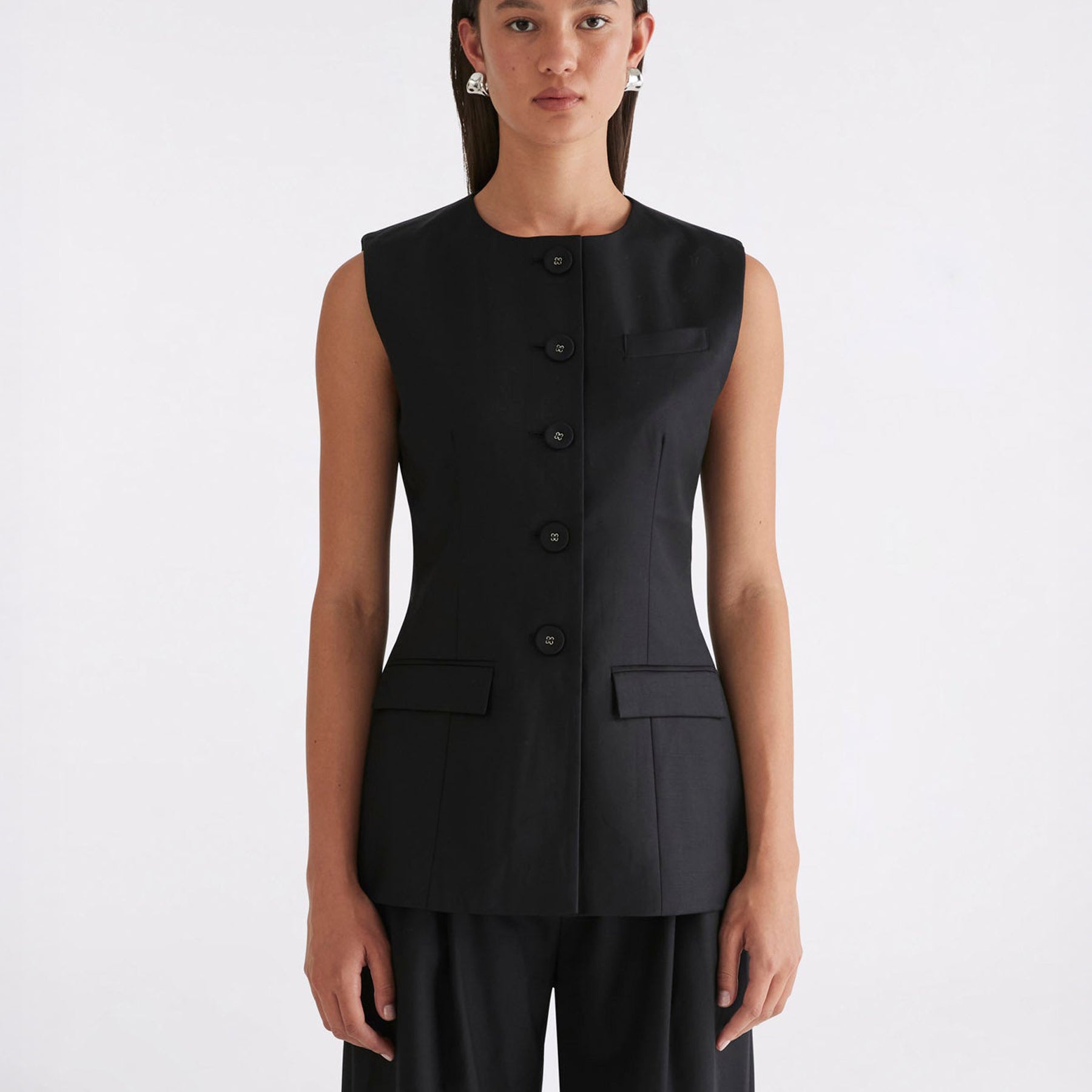 Anna Quan | Bailey Top in Black Raven | The UNDONE