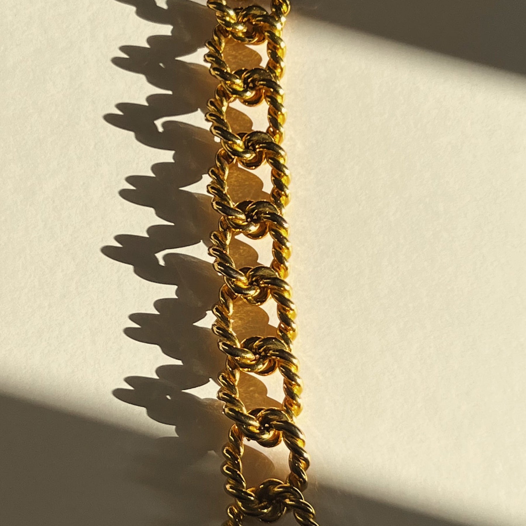 CONSTANTINA VINTAGE | 1990's Gold Plated Chain Link Bracelet | The UNDONE