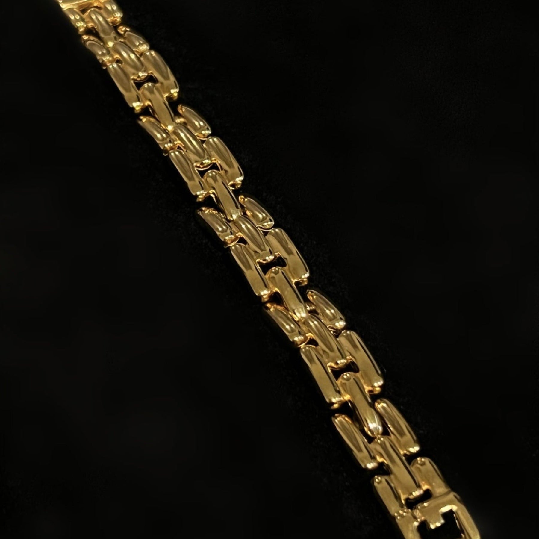 CONSTANTINA VINTAGE | Givenchy 1980s Gold Plated Link Bracelet | The UNDONE