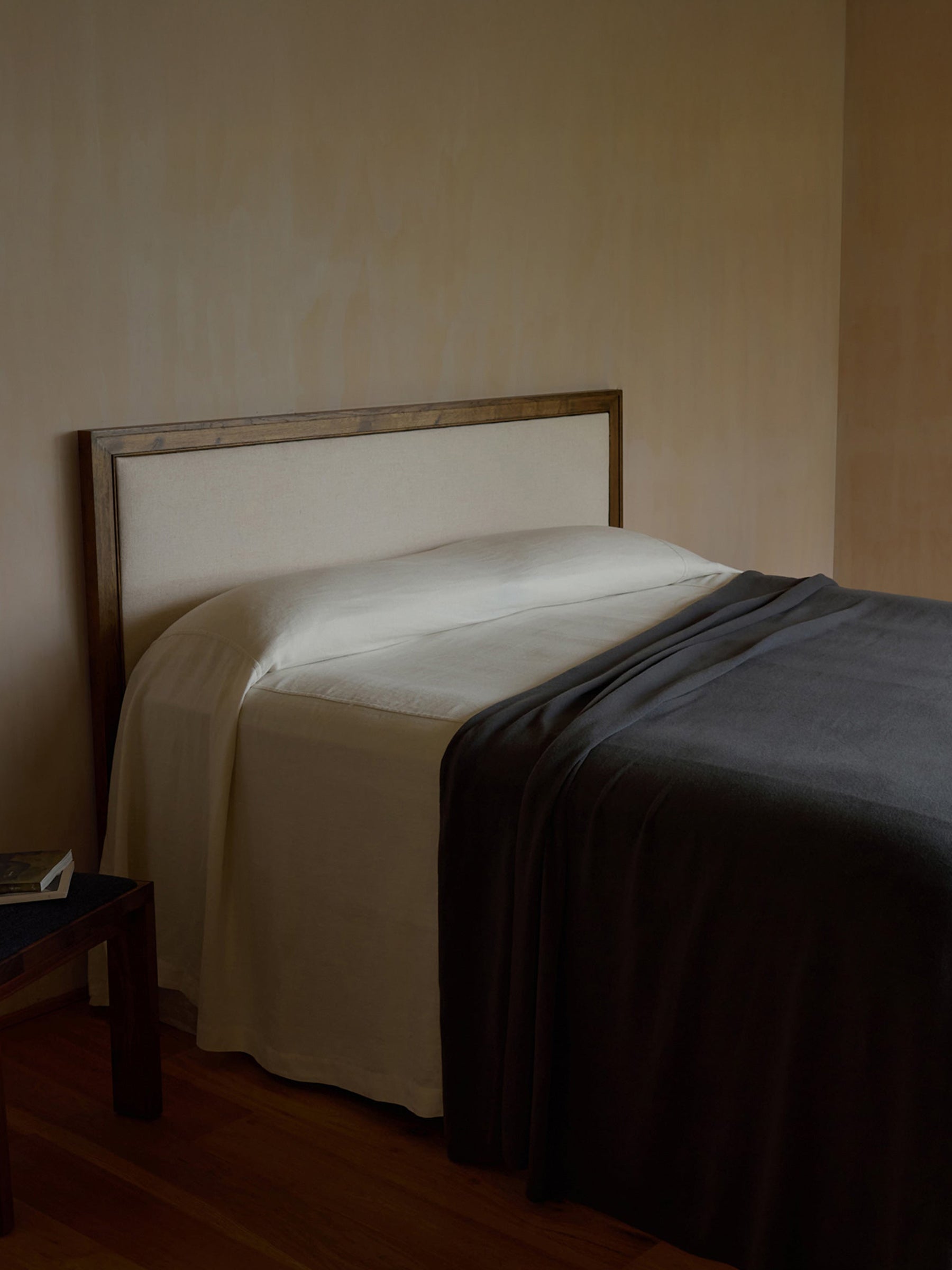 CULTIVER | 100% NZ Merino Wool Blanket in Slate | The UNDONE