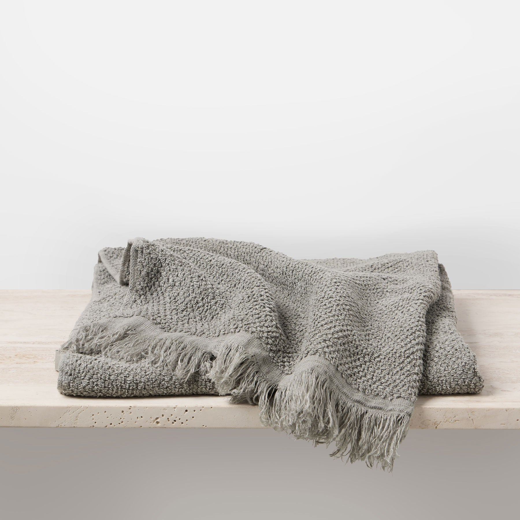 Cultiver | Pure Linen Bath Towel in Grey Pebble | The UNDONE