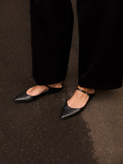 ESSEN | The Mary Jane Pointed Flat in Black | The UNDONE