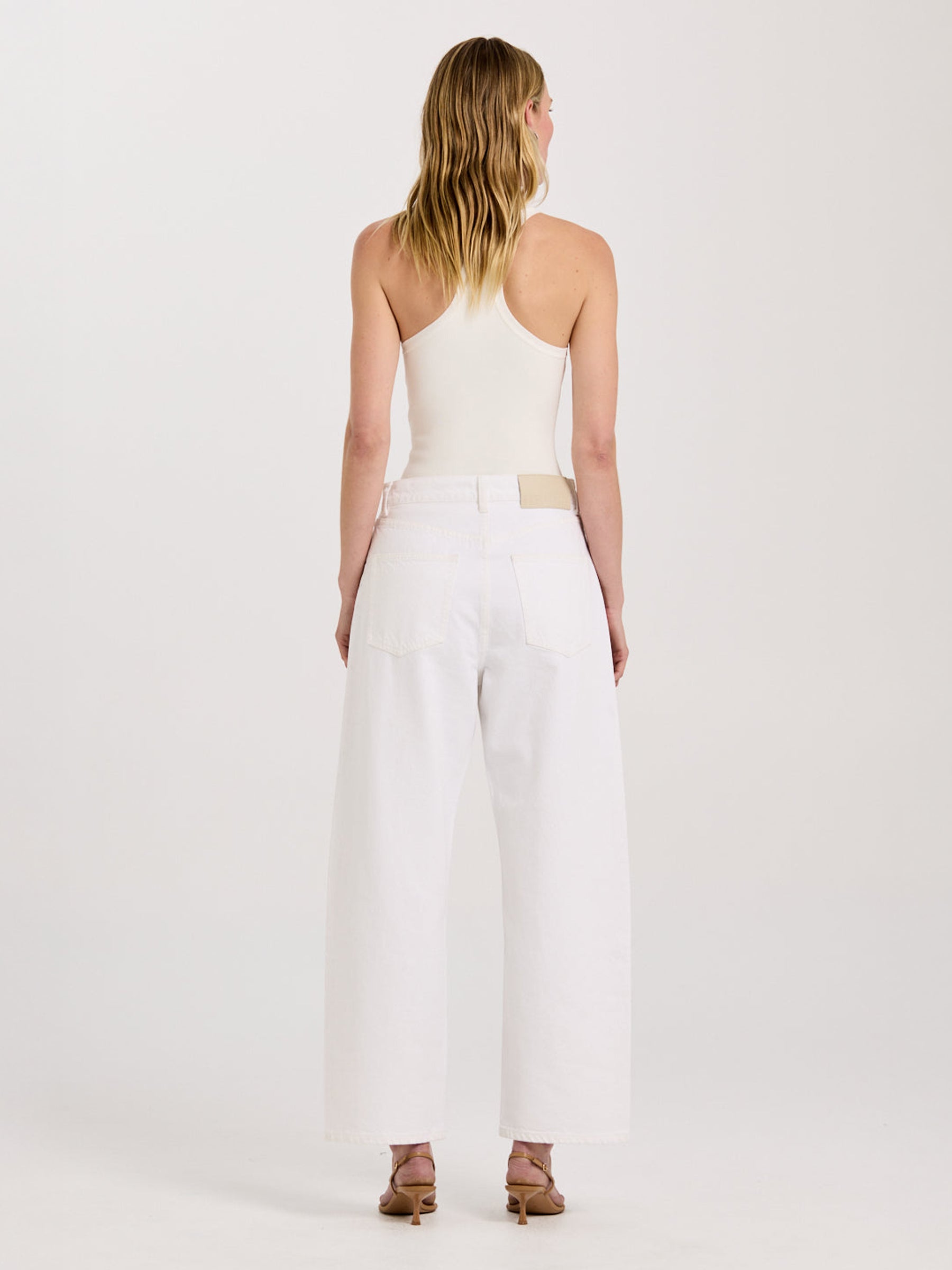 HENNE | Filomena Jean in White | The UNDONE