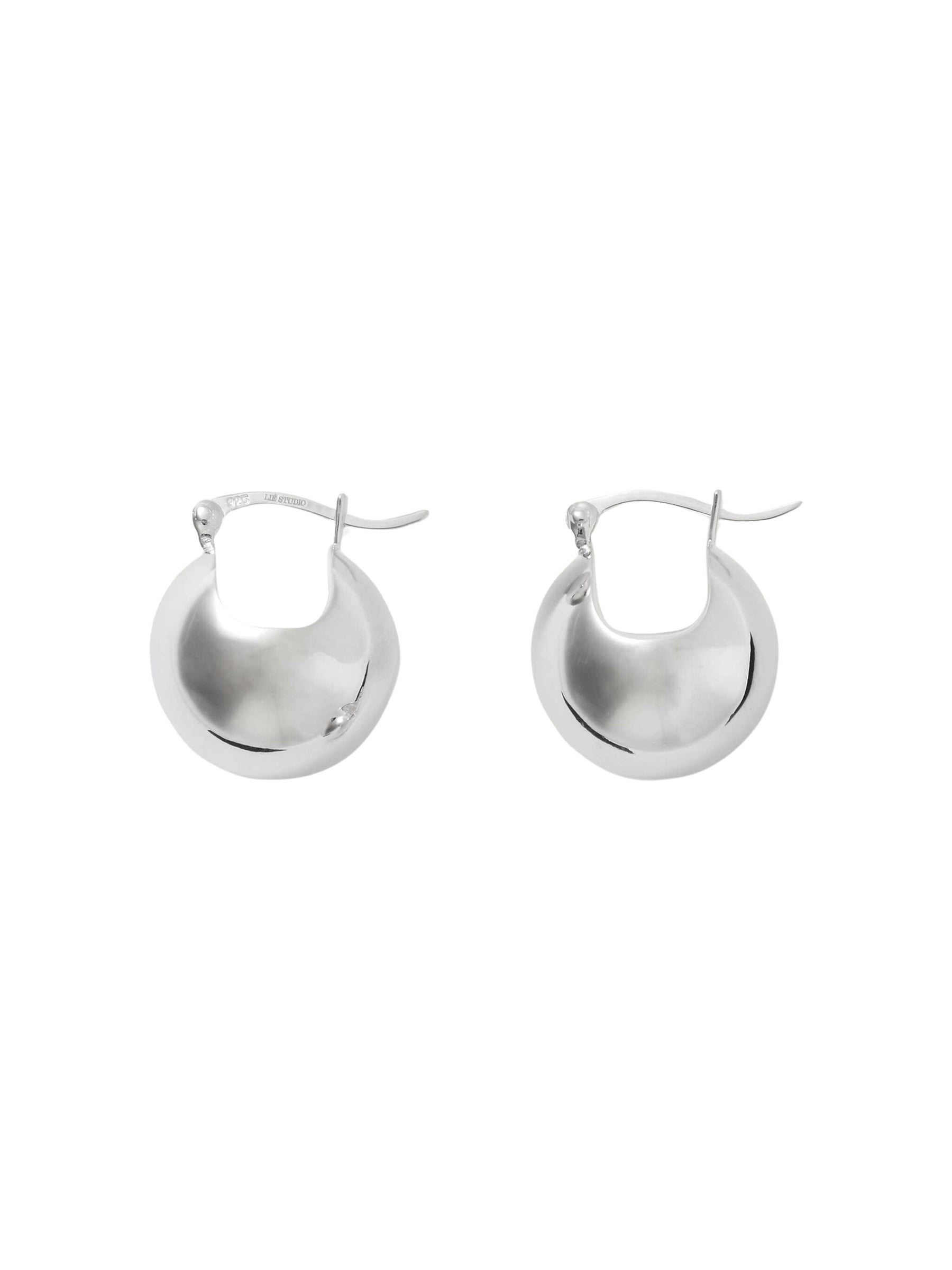LIE STUDIO/リエ スタジオ The Ingrid Earrings LIÉ STUDIO | The Ingrid Earrings in Silver | The UNDONE