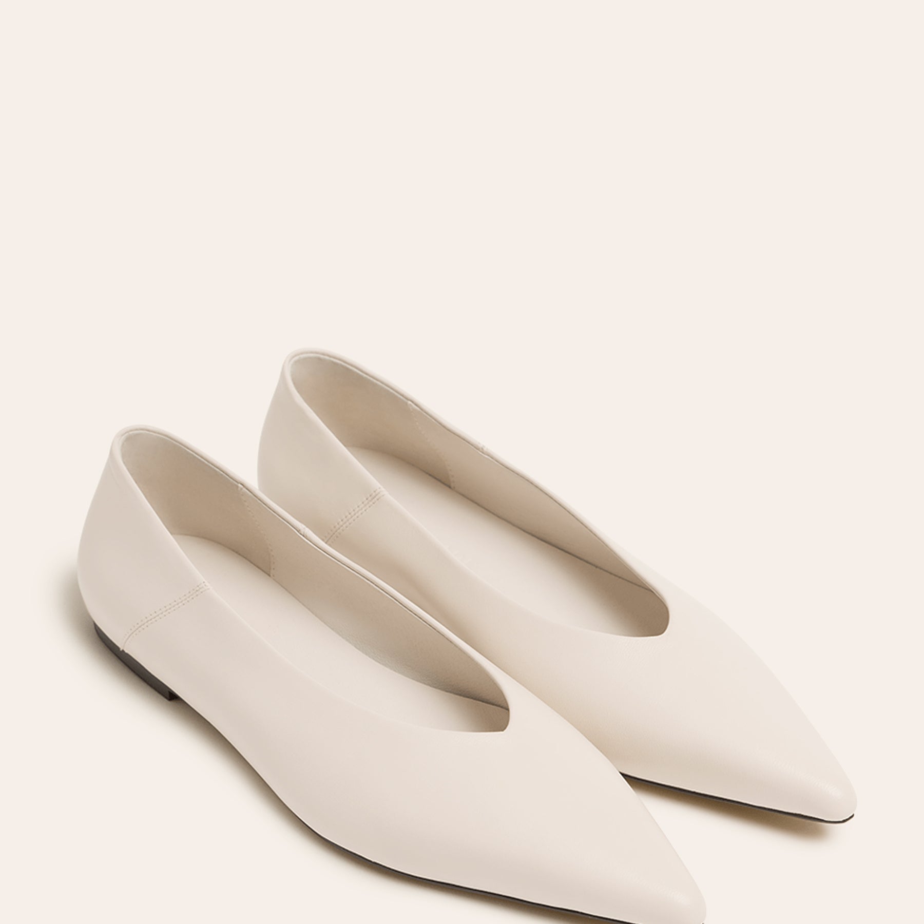 Nelson Made | Clara Flat in White Crema | The UNDONE
