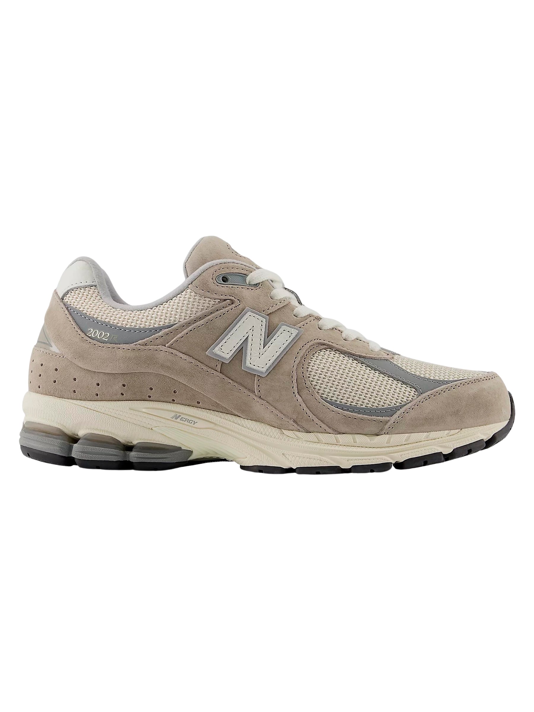 New Balance | 2002R Sneaker in Neutral Arid Stone with Linen | The UNDONE