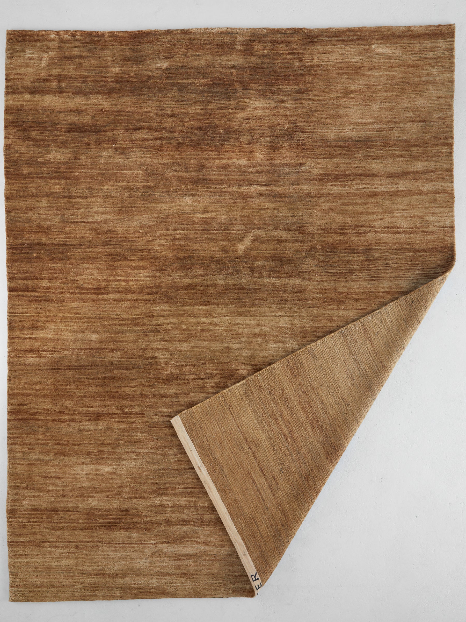 Rug Porter | Ayda Rug in Natural | The UNDONE