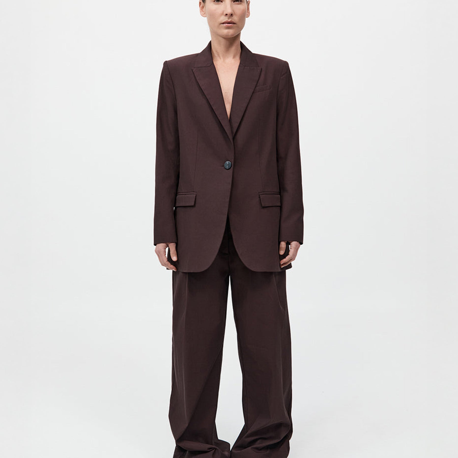 St. Agni | Classic Blazer in Burgundy Port | The UNDONE