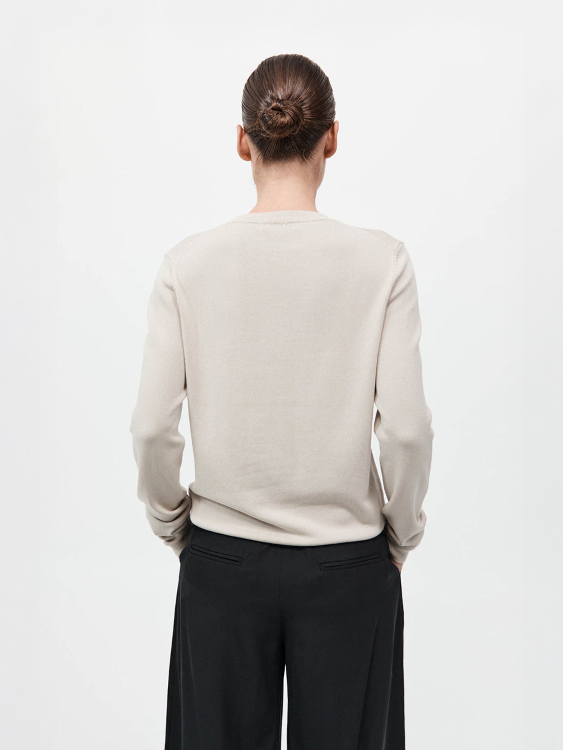 St. Agni | Classic Crew Neck Sweater in Cream Creme | The UNDONE