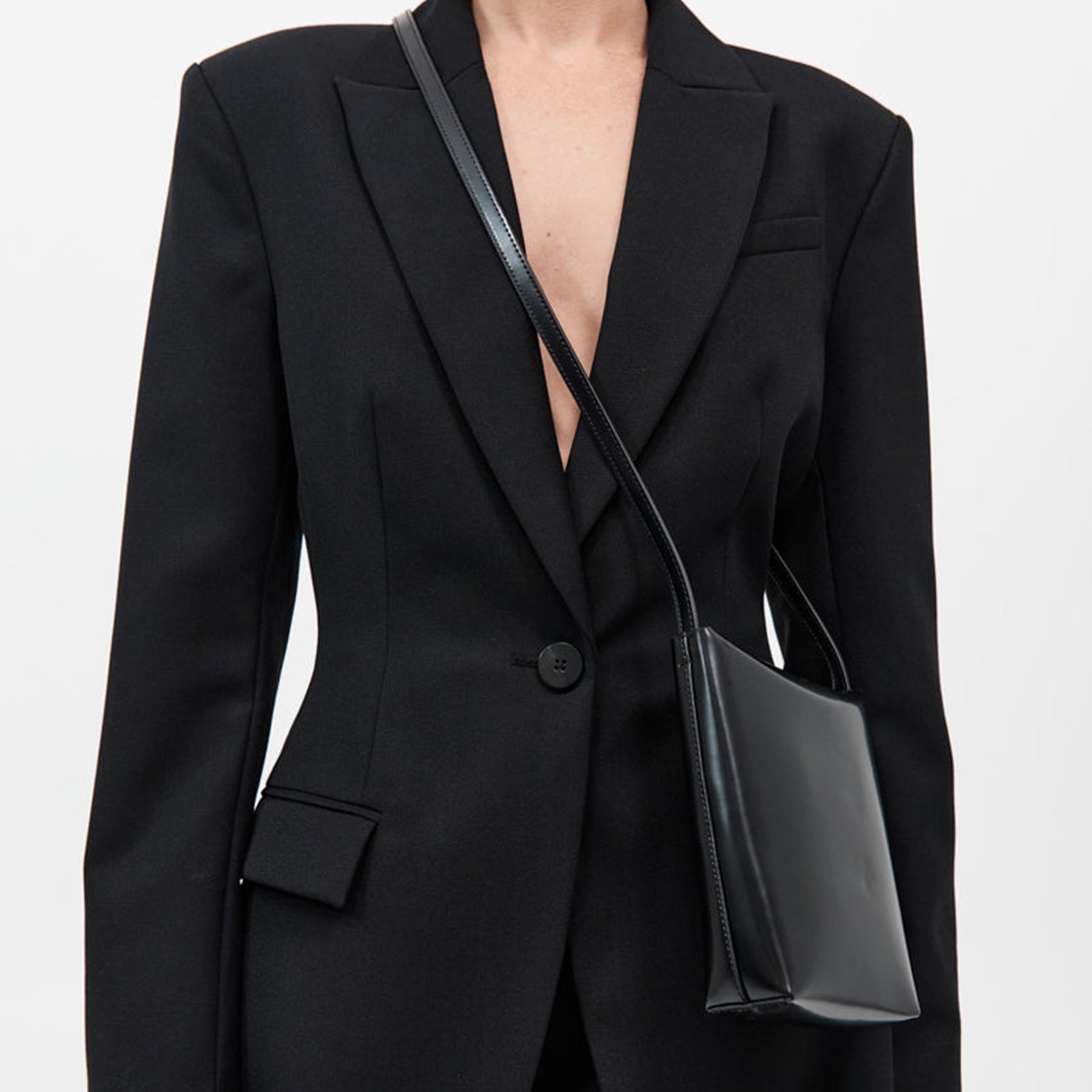 St. Agni | Origami Sling Pouch in Black  | The UNDONE