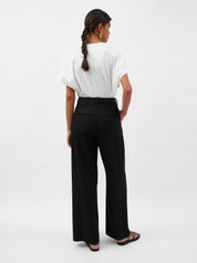 A.Emery | Mae Batwing Shirt in White Parchment | The UNDONE