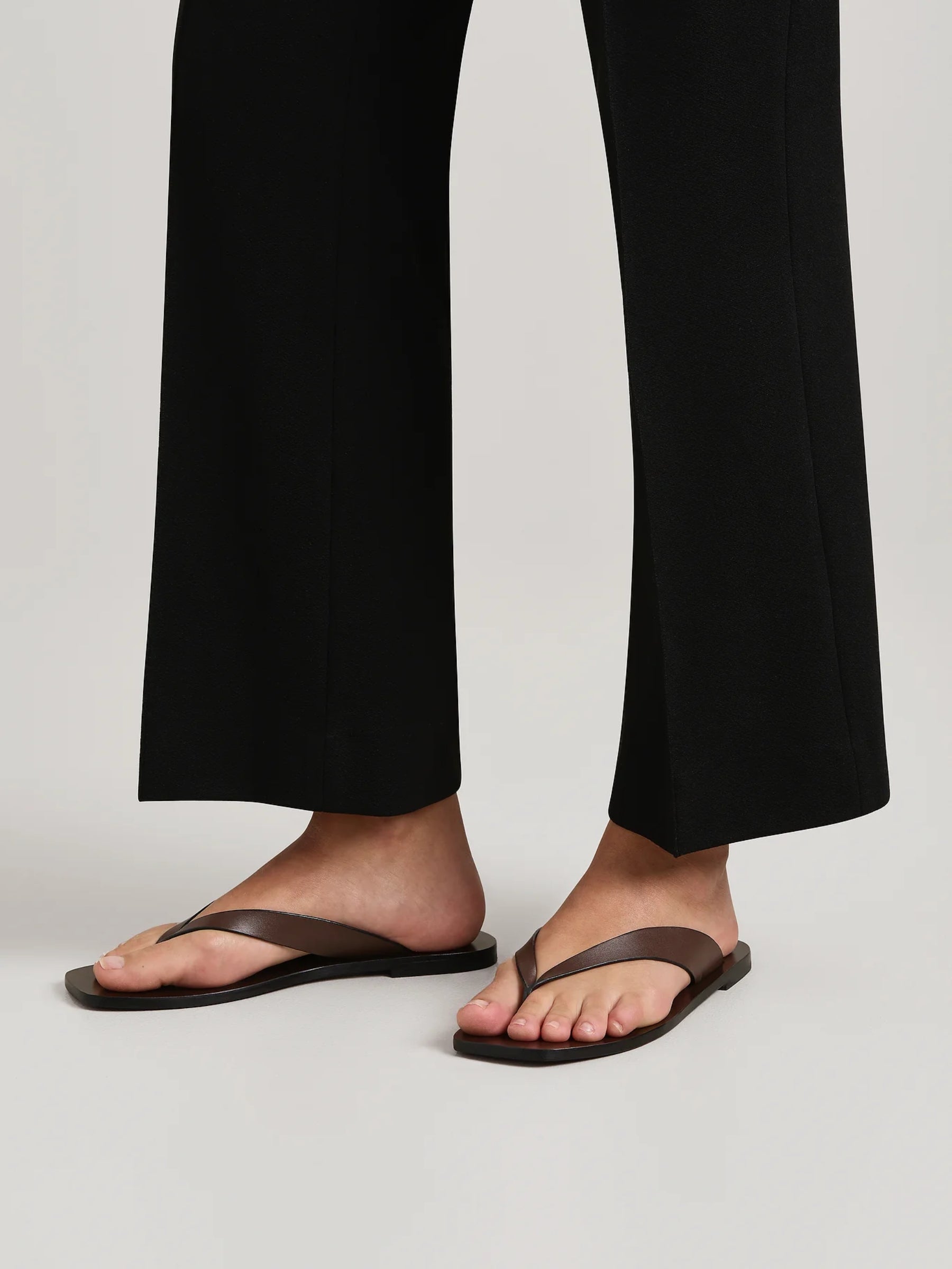 A.Emery | Kinto Sandal Flip Flop Thong in Dark Brown | The UNDONE